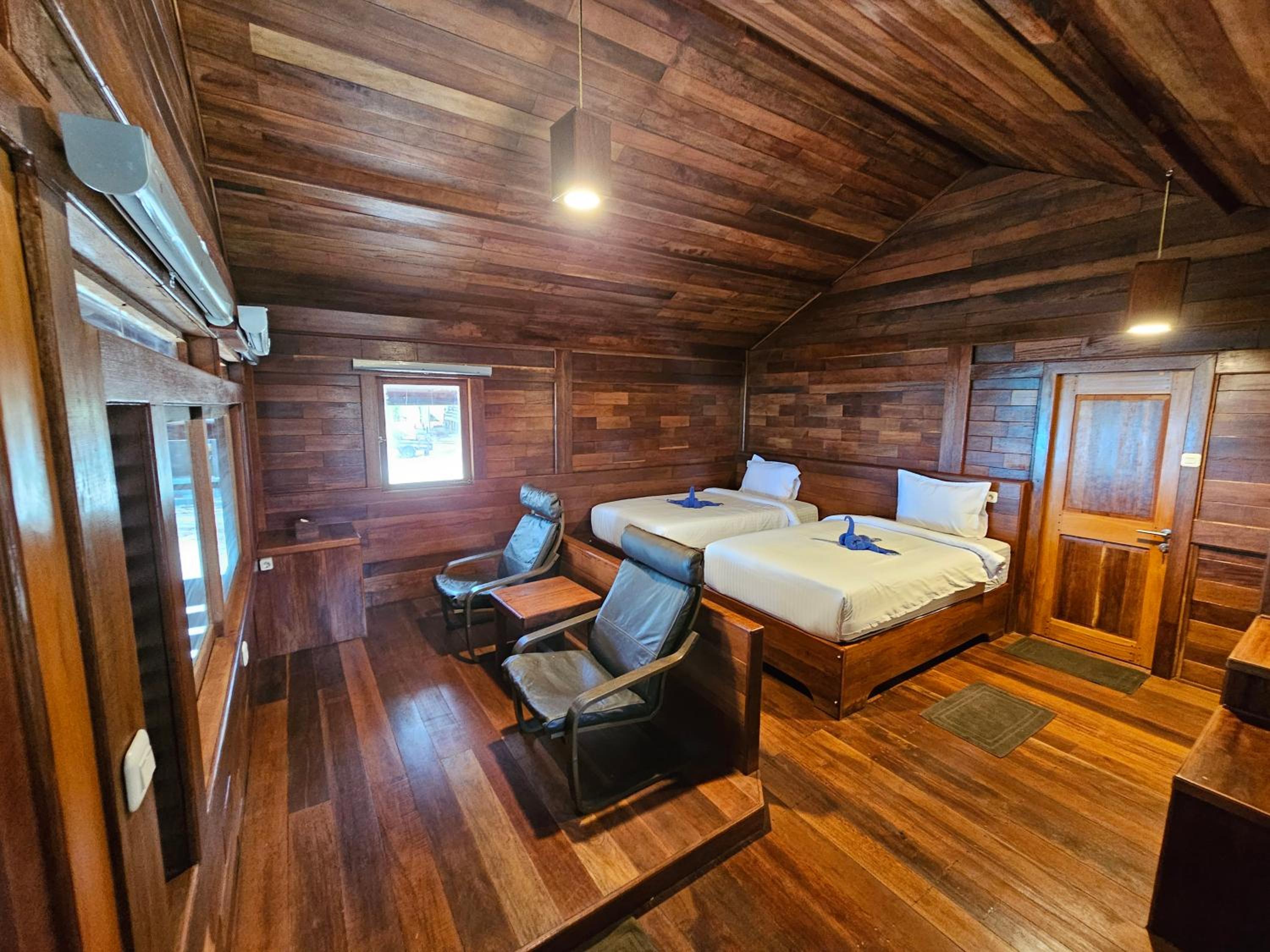 Deluxe Twin Room With Sea View photo 1