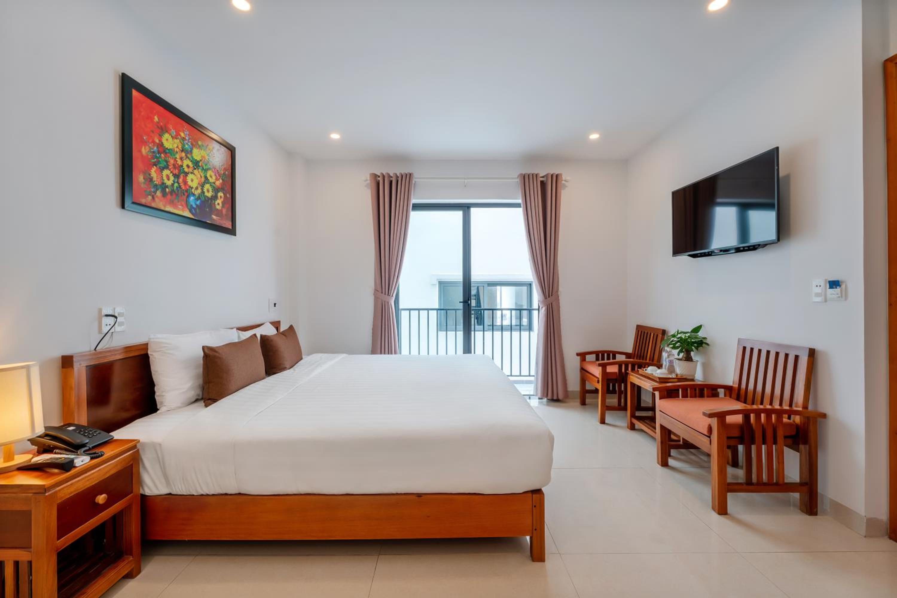 Double or Twin Room with View
