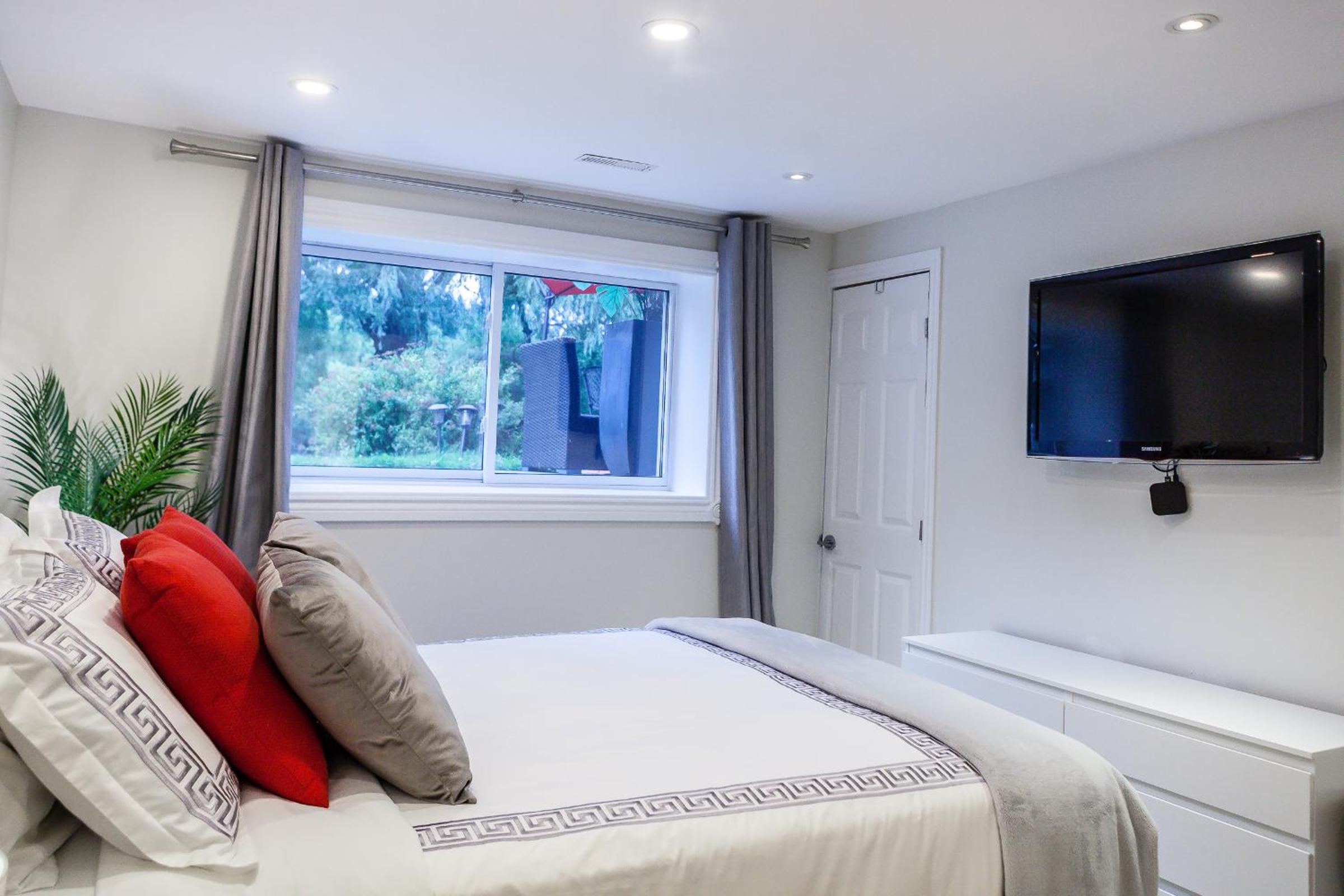 Deluxe Queen Room - Photo 27