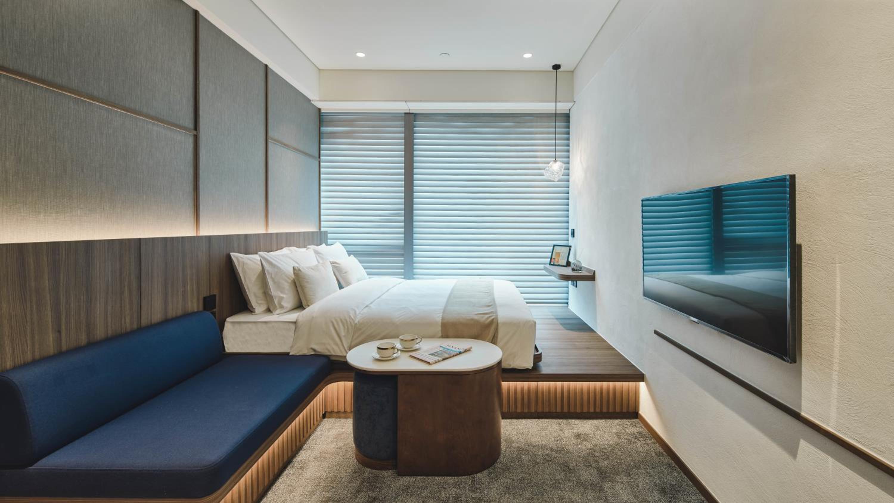Standard Queen Room