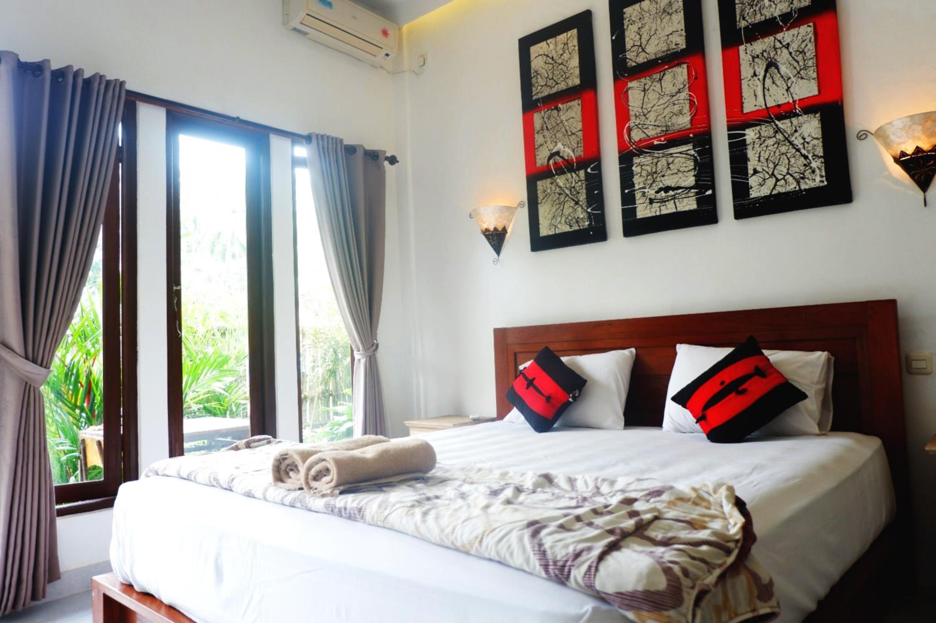 Shocking Deal - Double Bedroom with garden view - Photo 10