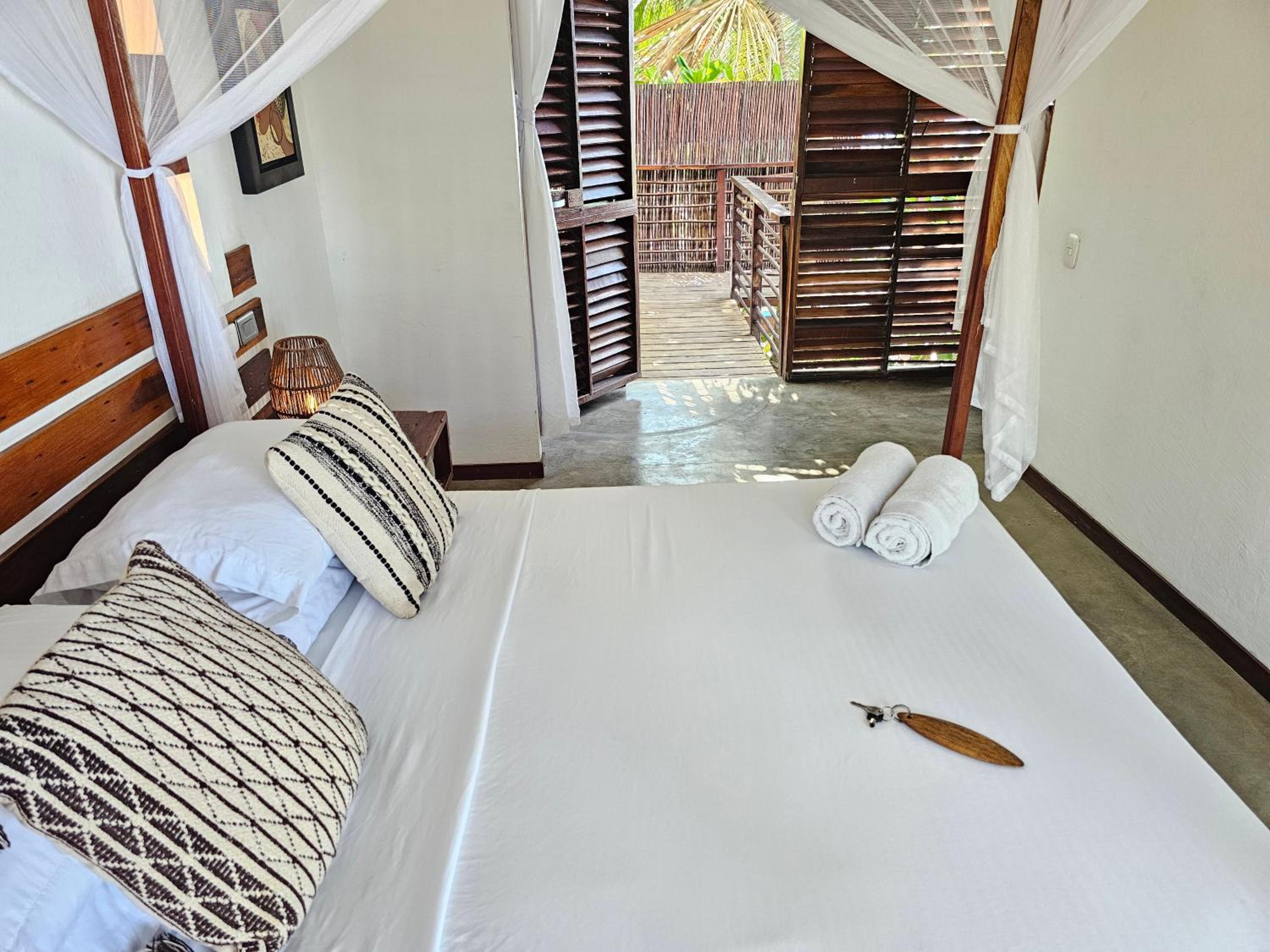 Deluxe Double Room with Balcony photo 3