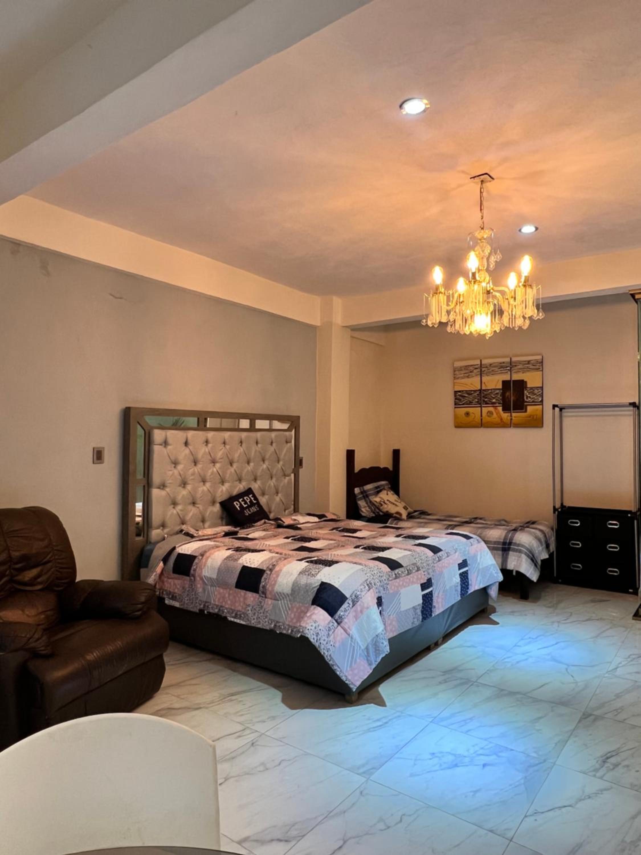Apartment photo 2