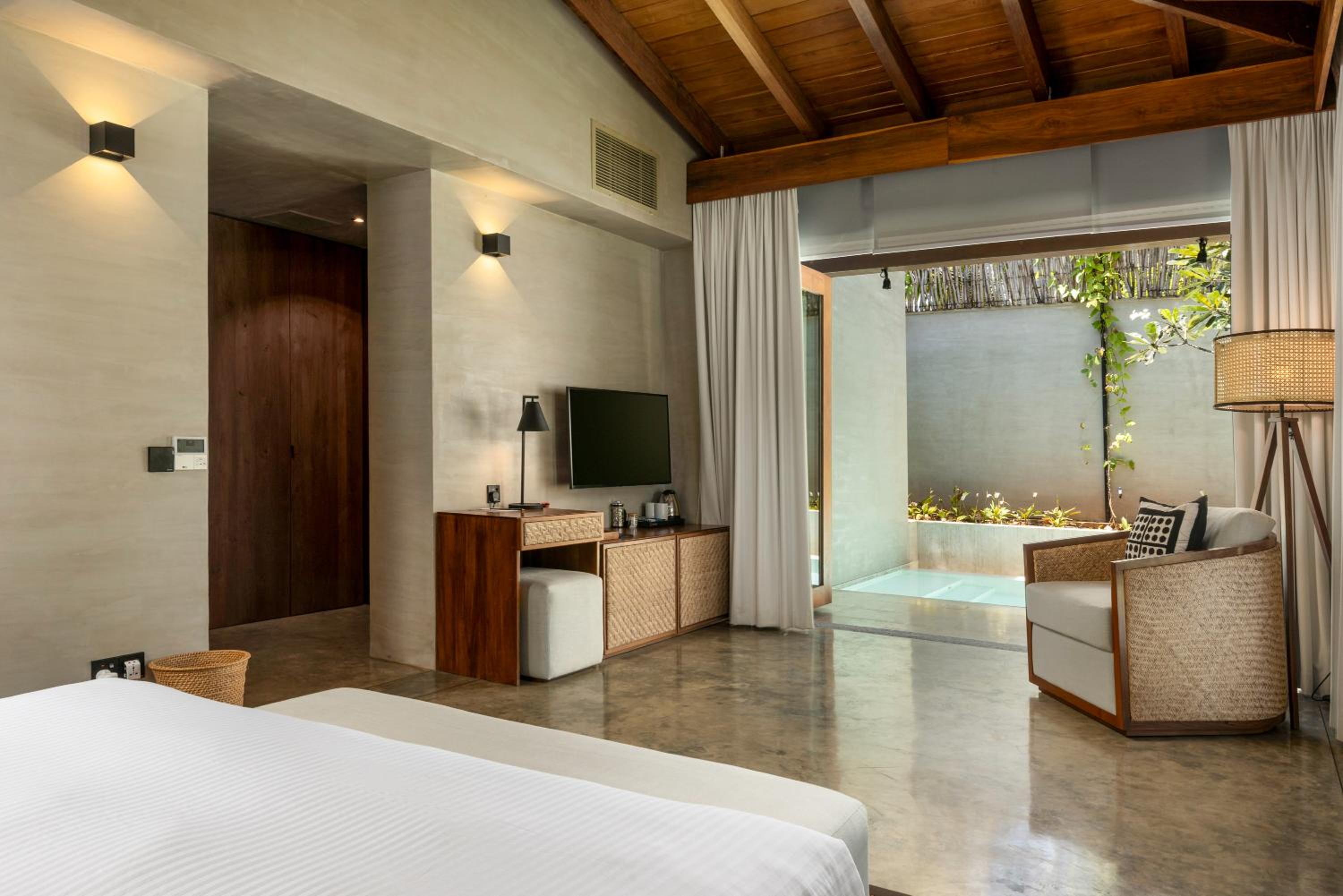 Suite with Private Pool photo 2