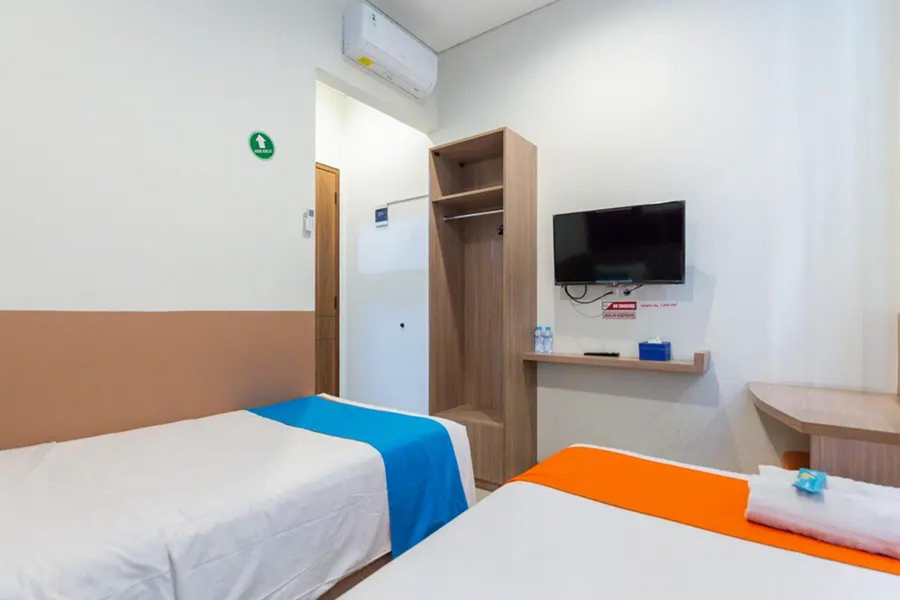 Superior Twin Room - Photo 4