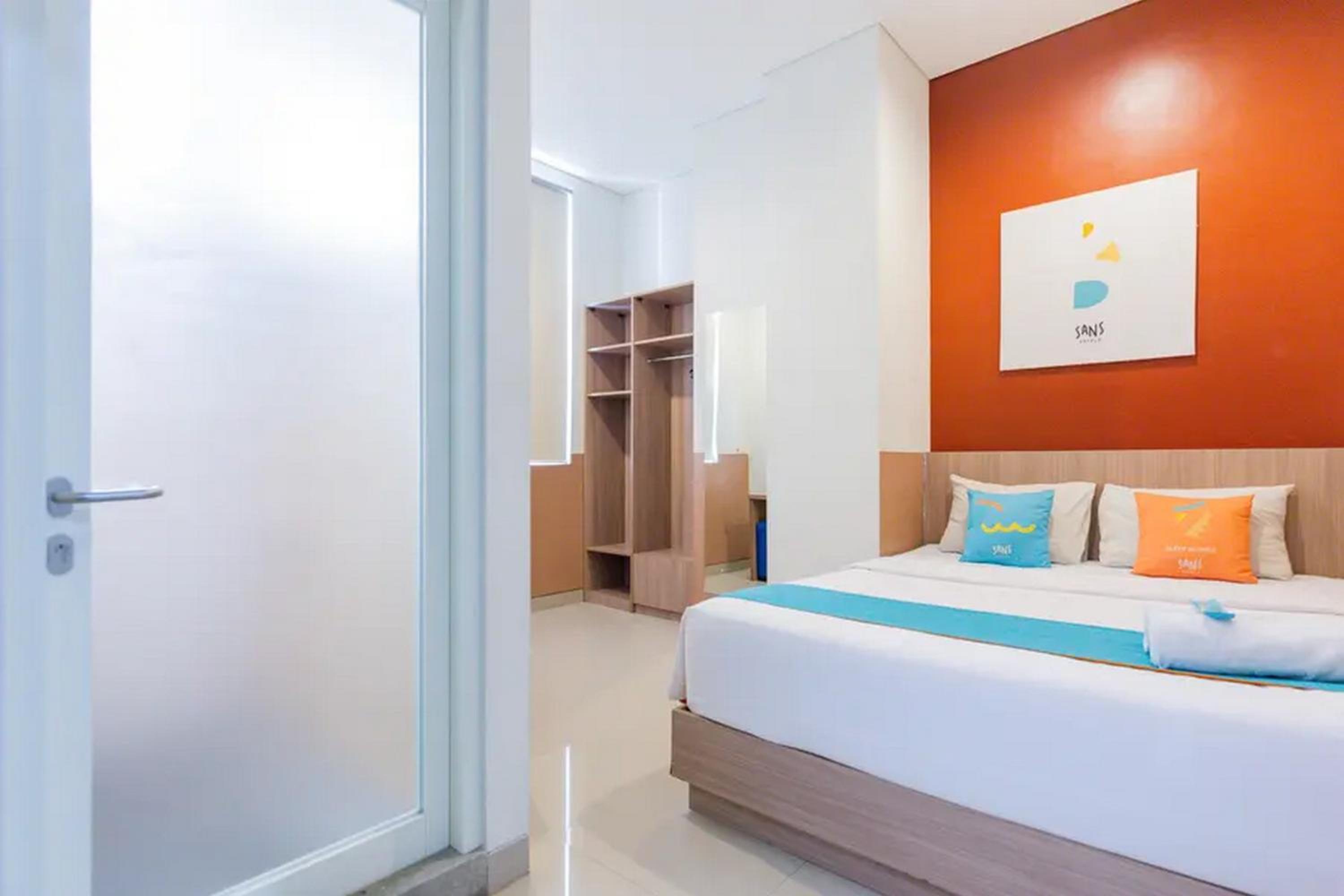 Deluxe Room - Photo 5
