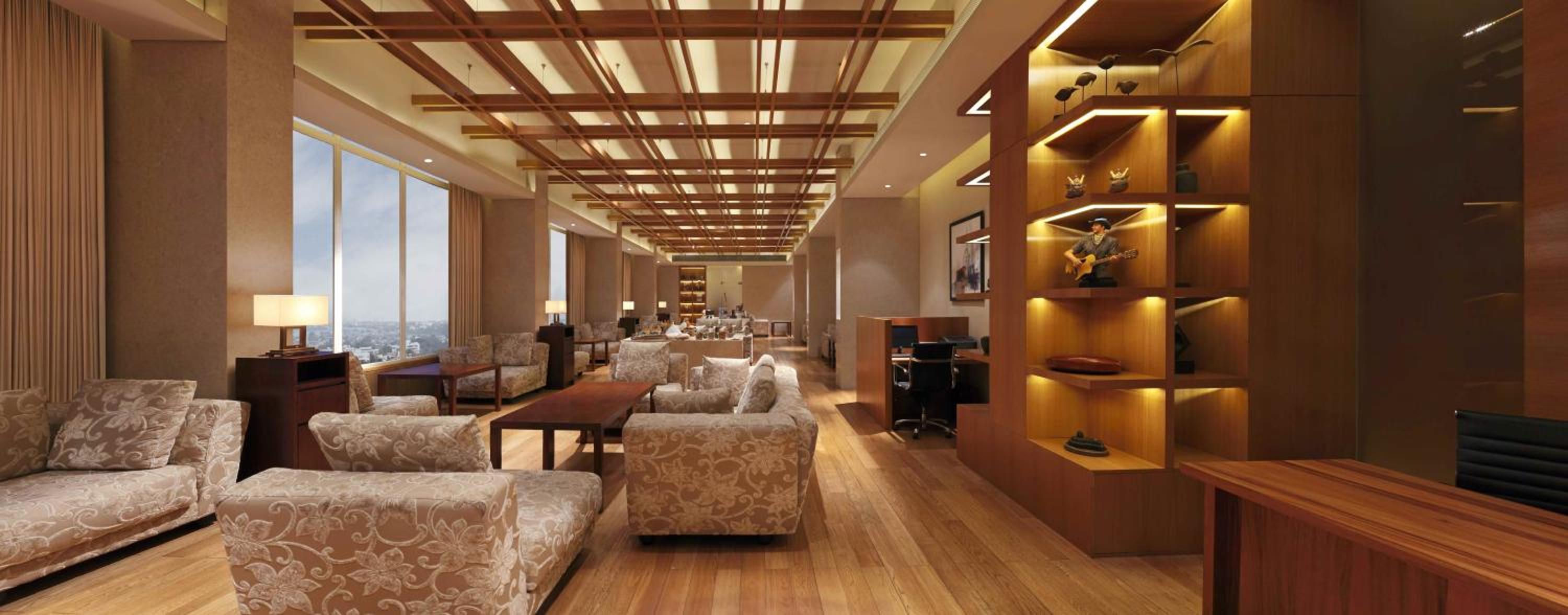 Executive King Suite with Lounge Access - Photo 11