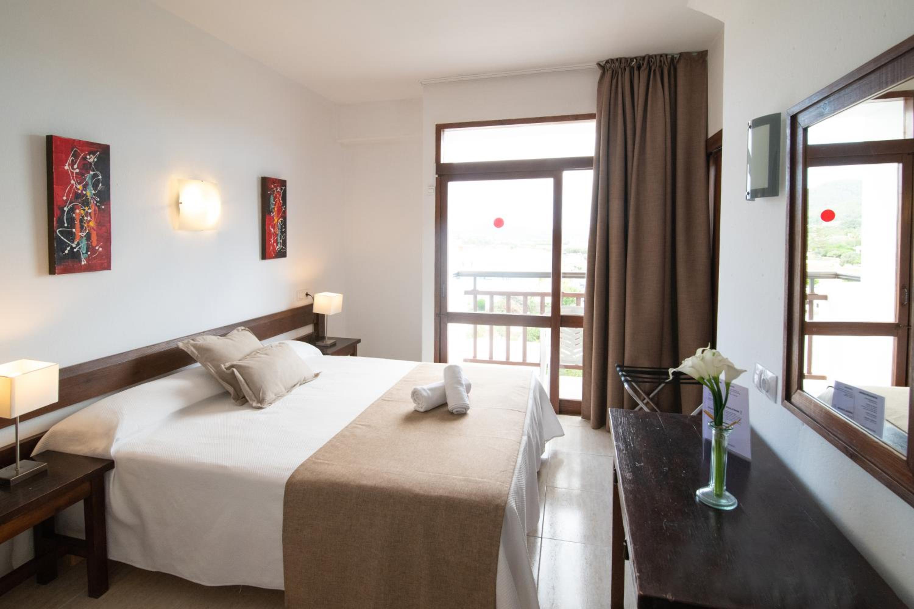 Double Room with Balcony photo 2