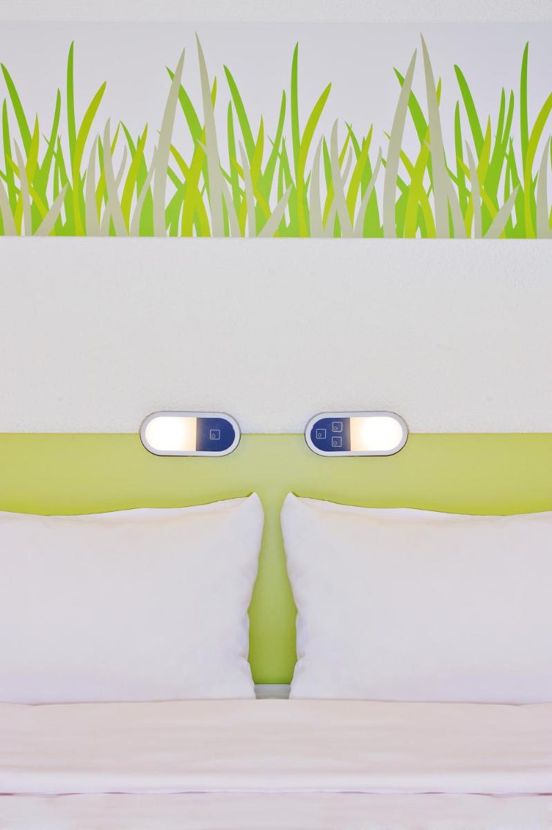 Twin Room - Photo 3