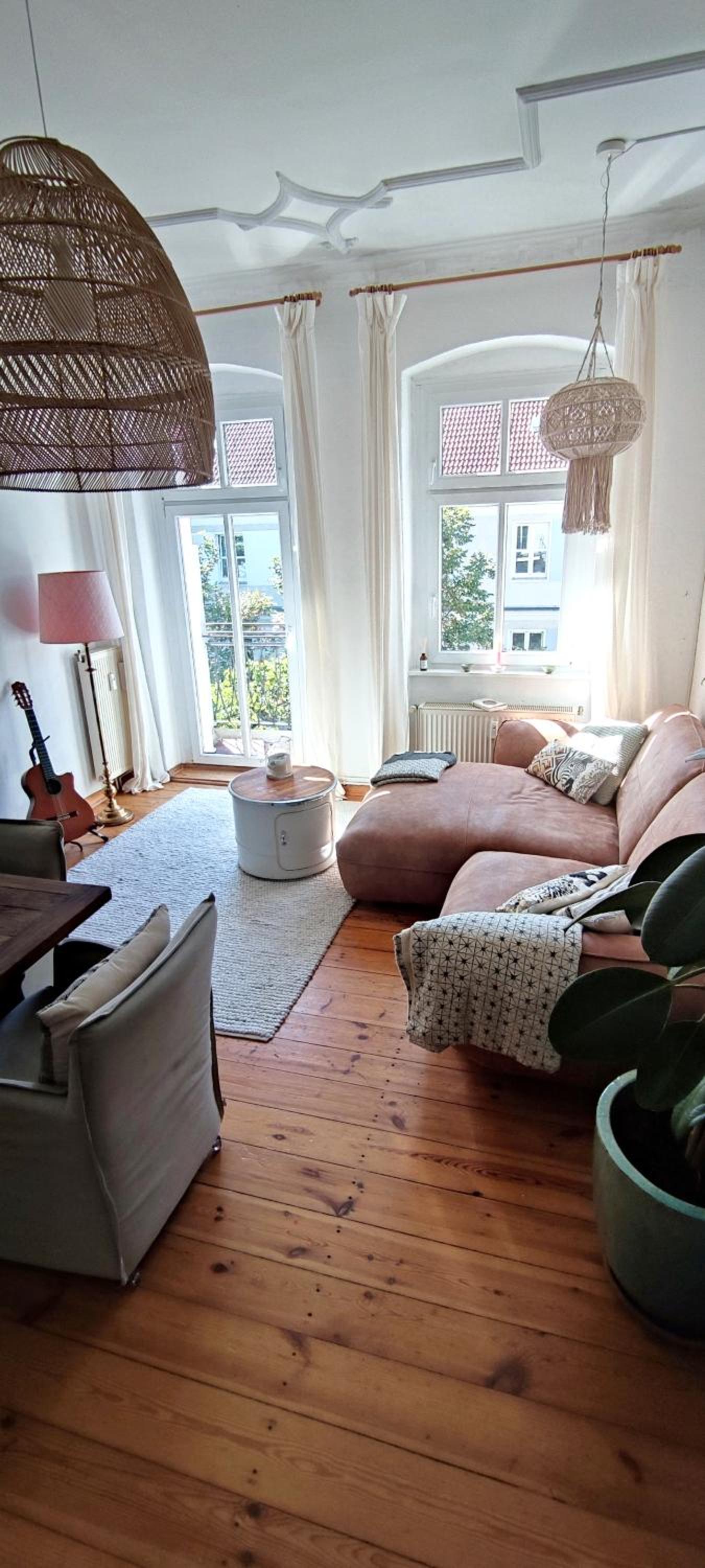 One-Bedroom Apartment photo 1