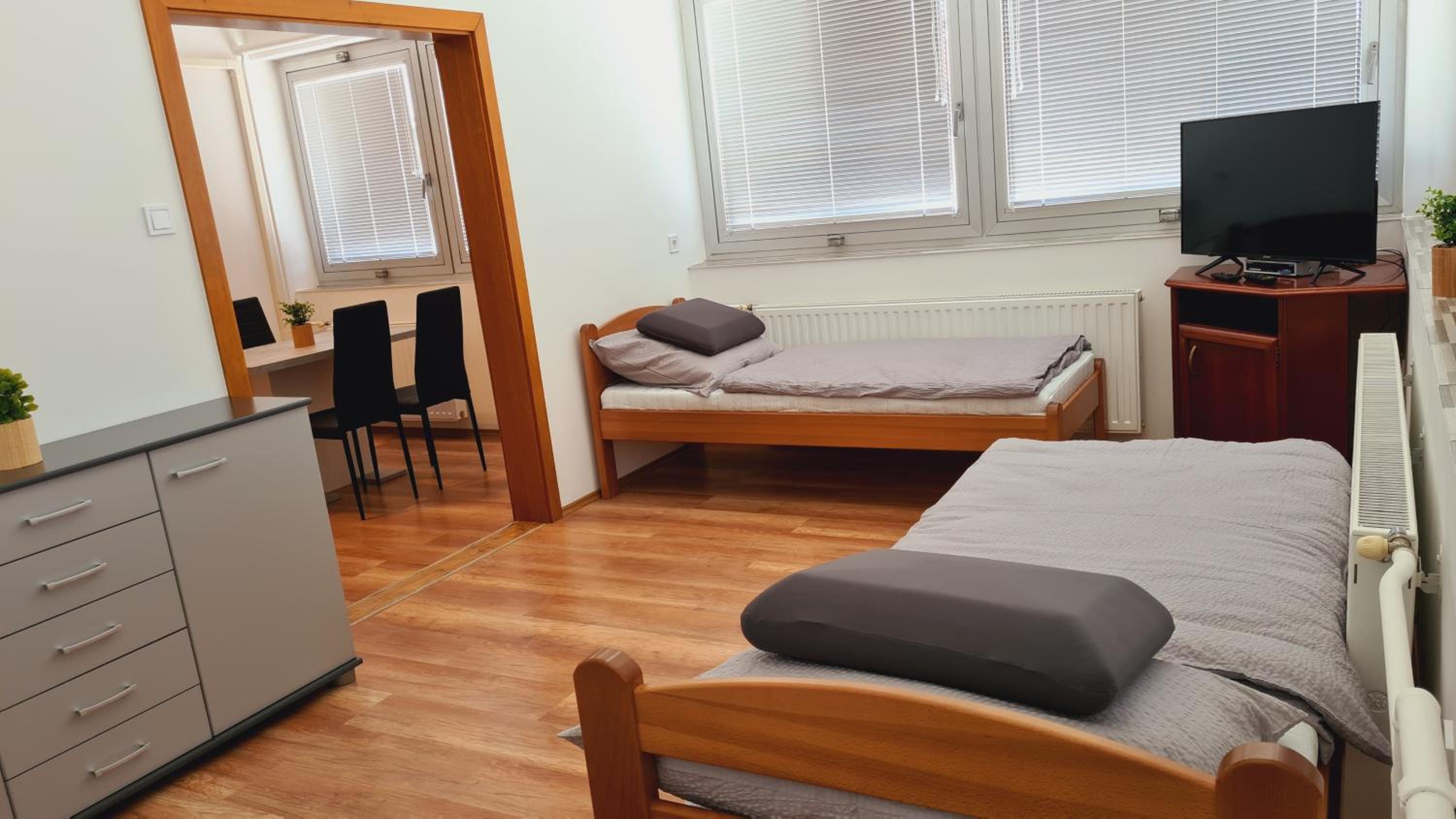 One-Bedroom Apartment - Photo 12