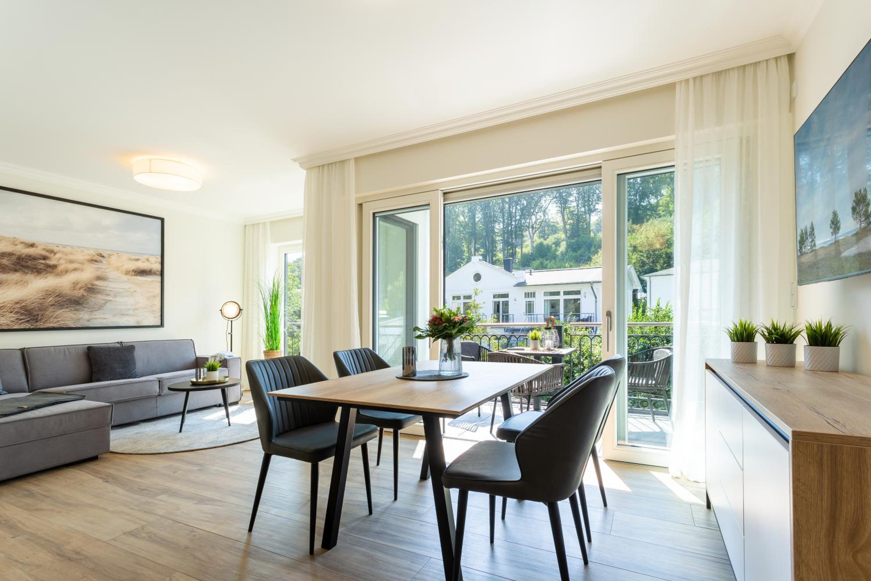 Apartment 5 mit Balkon und Gartenblick  photo 1