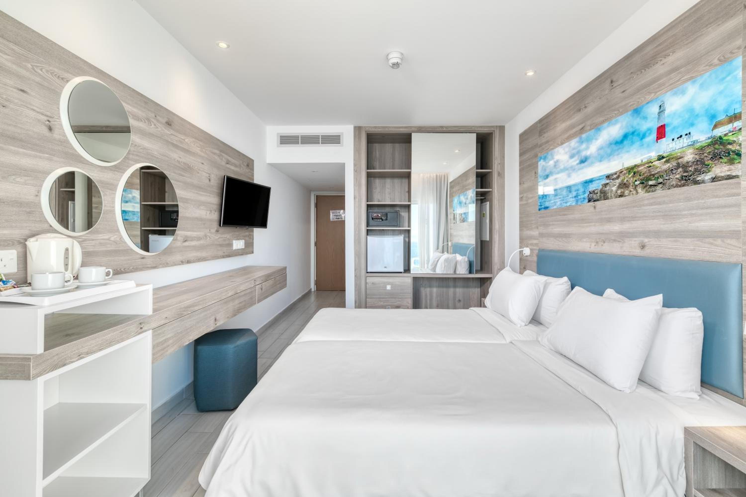 Twin / Double Room Sea View - Photo 3
