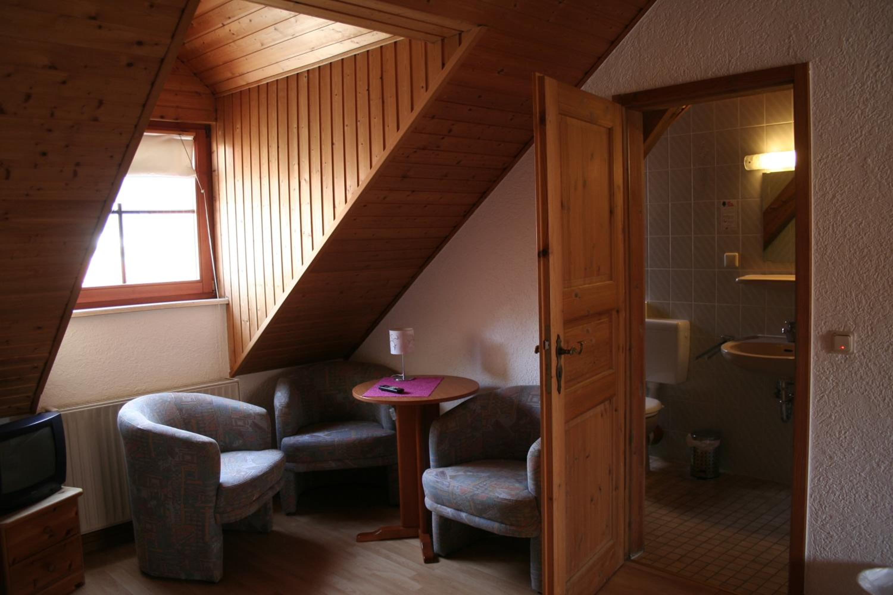 Triple Room with Shower - Photo 4