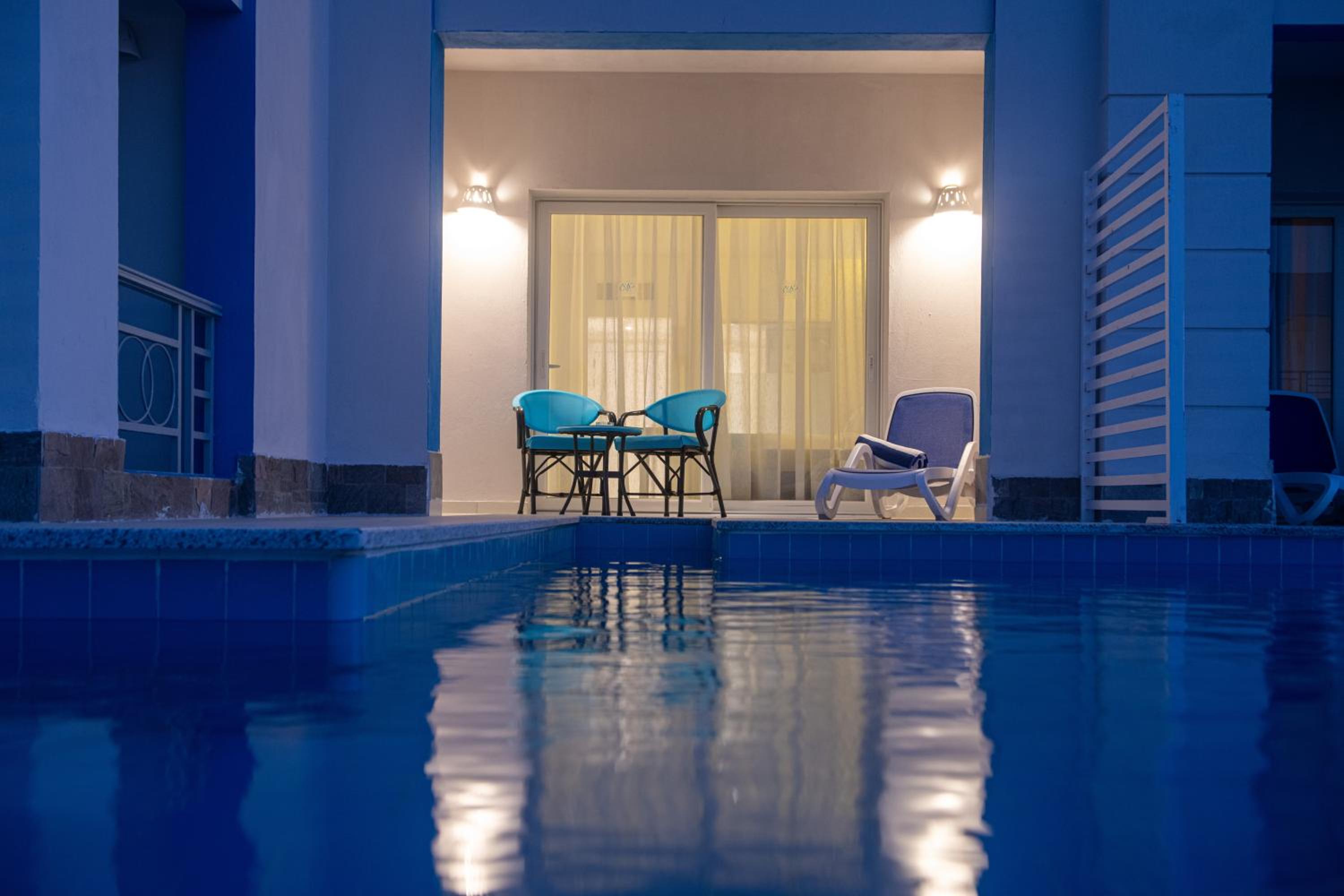 Swim Up Room - Photo 5