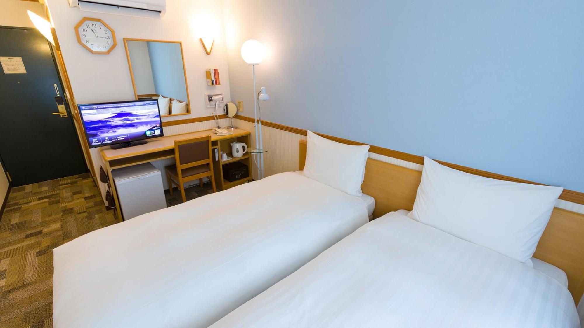 Standard Twin Room - Non-Smoking photo 3