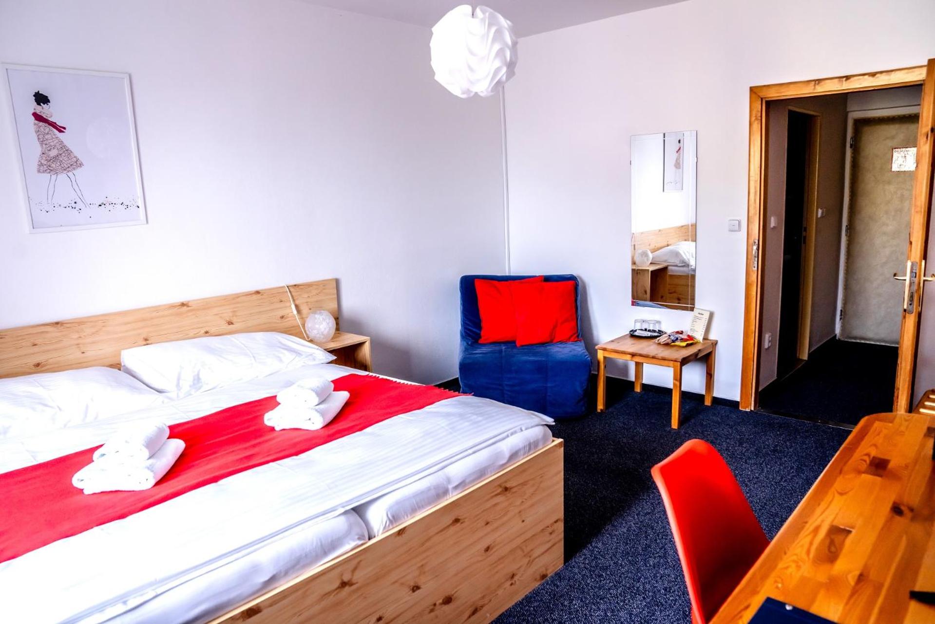 Double Room - Photo 3
