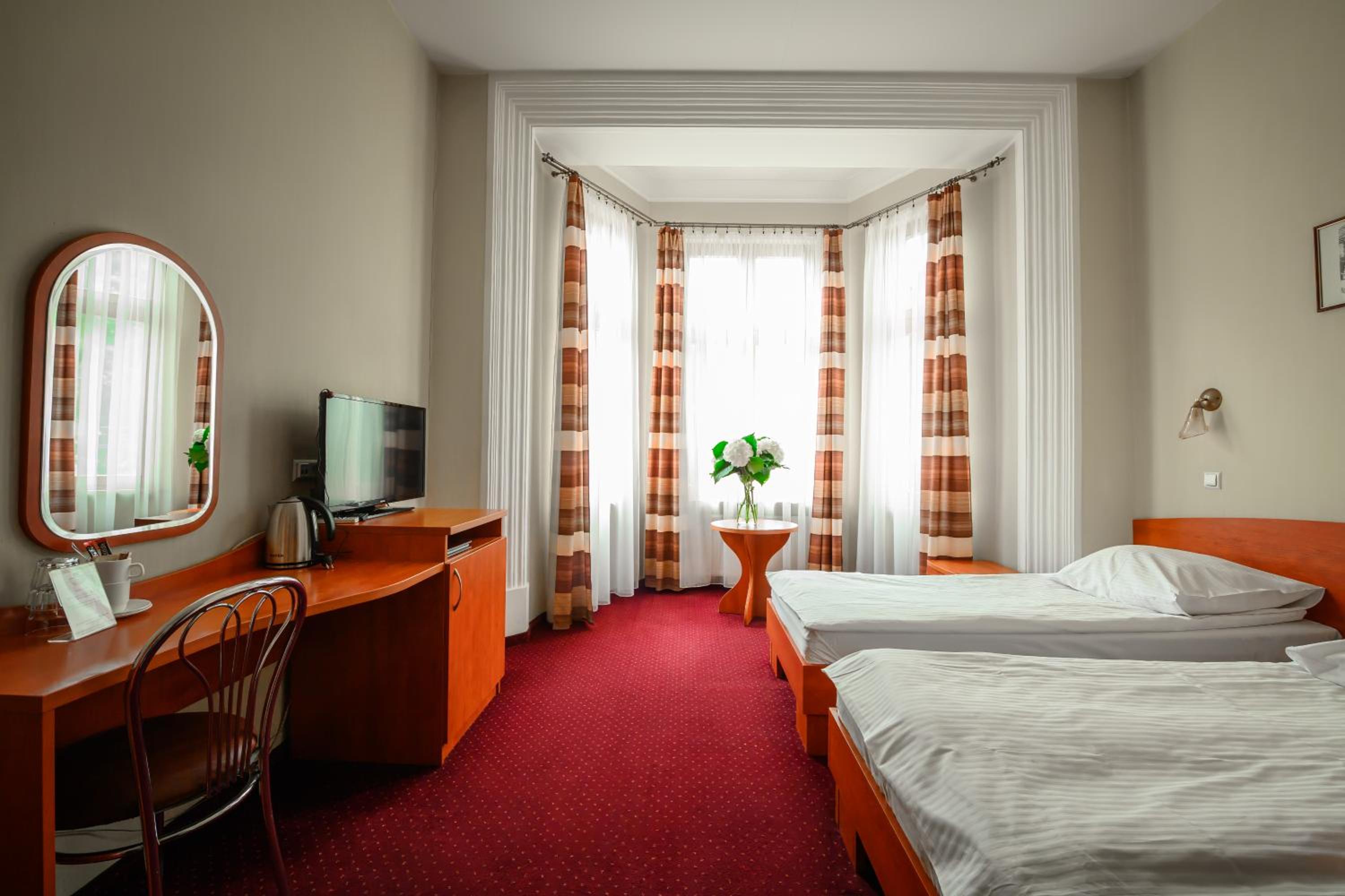 Twin Room - Photo 1