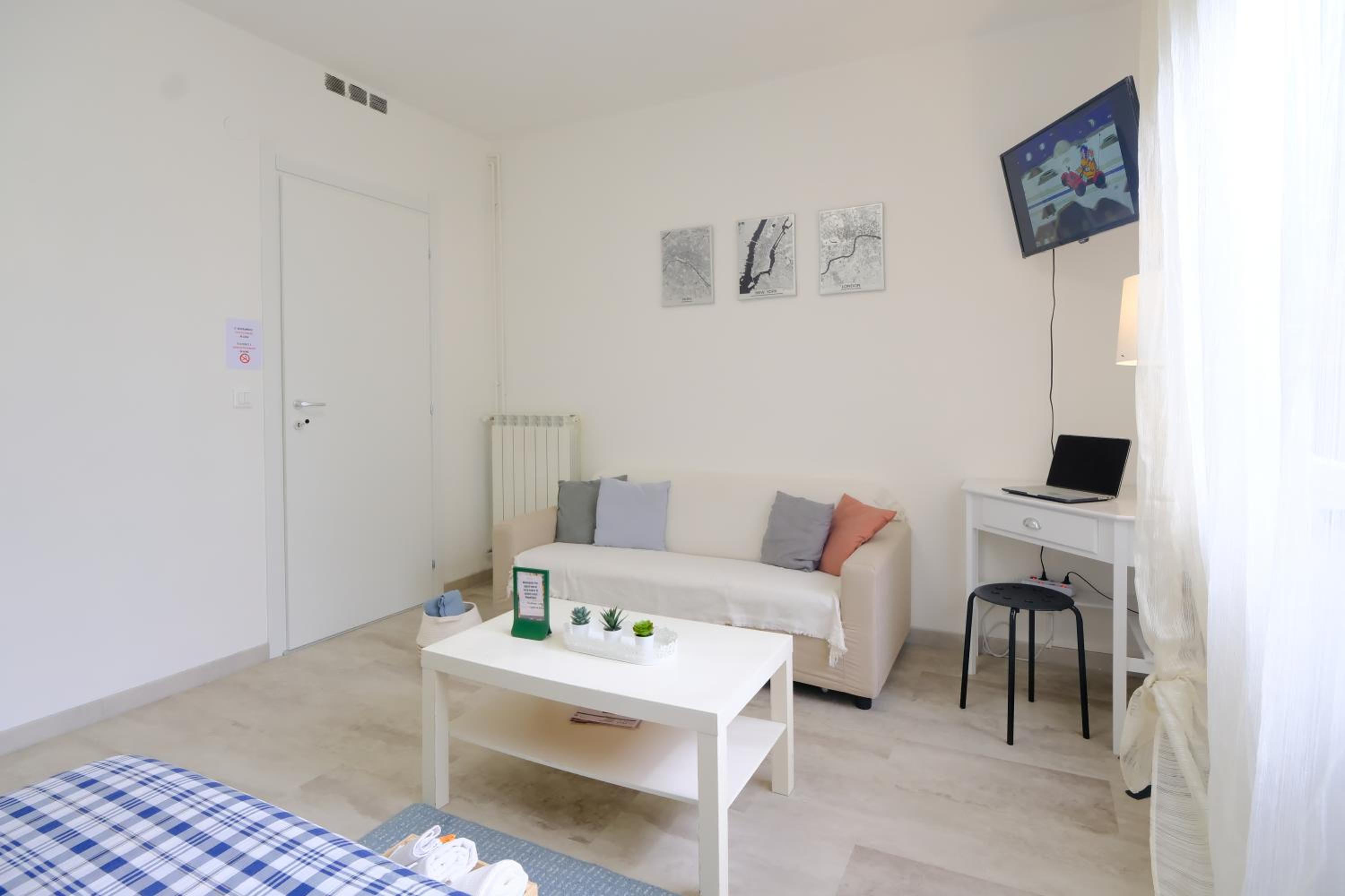 One-Bedroom Apartment
