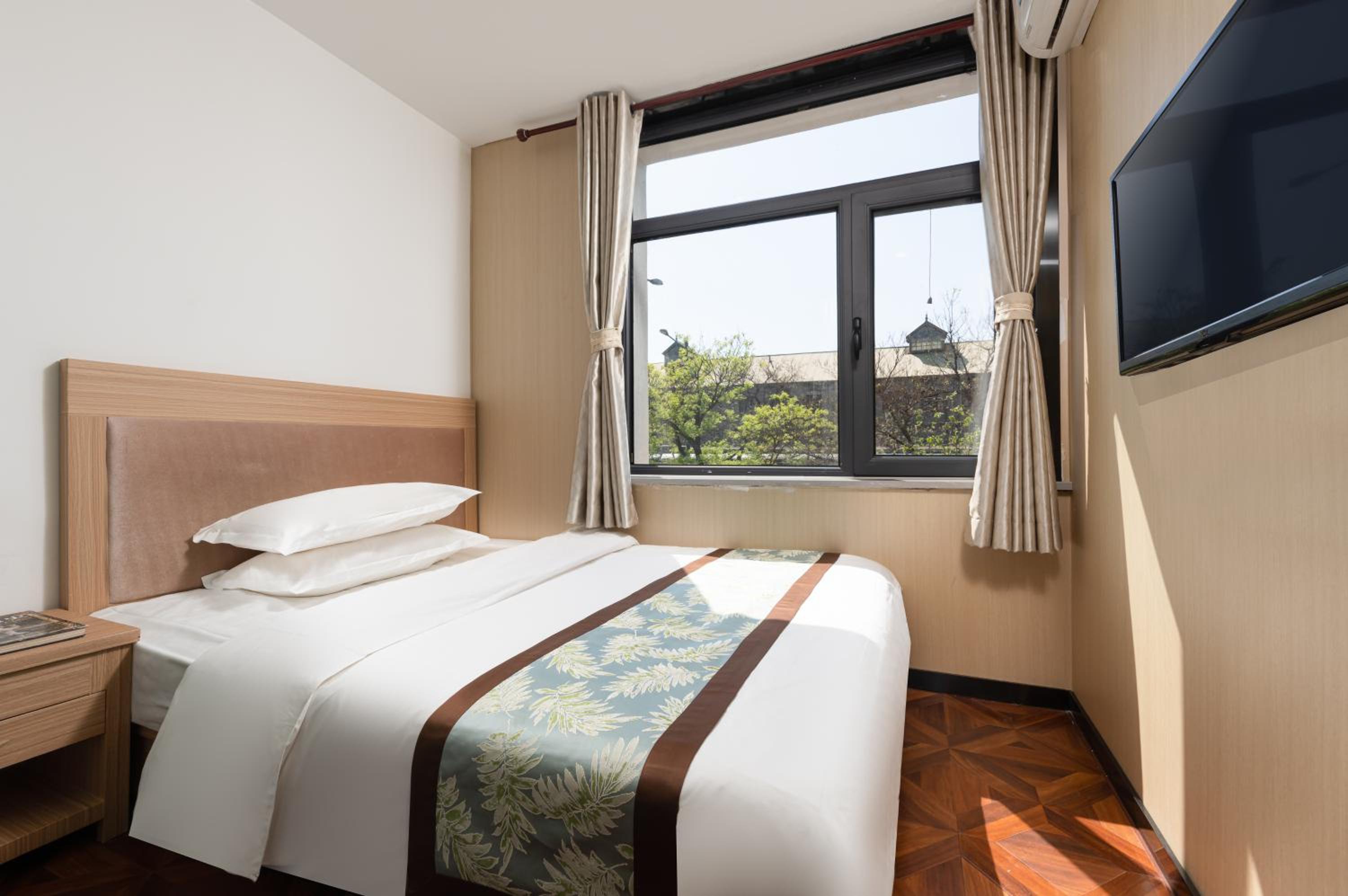 Superior Queen Room