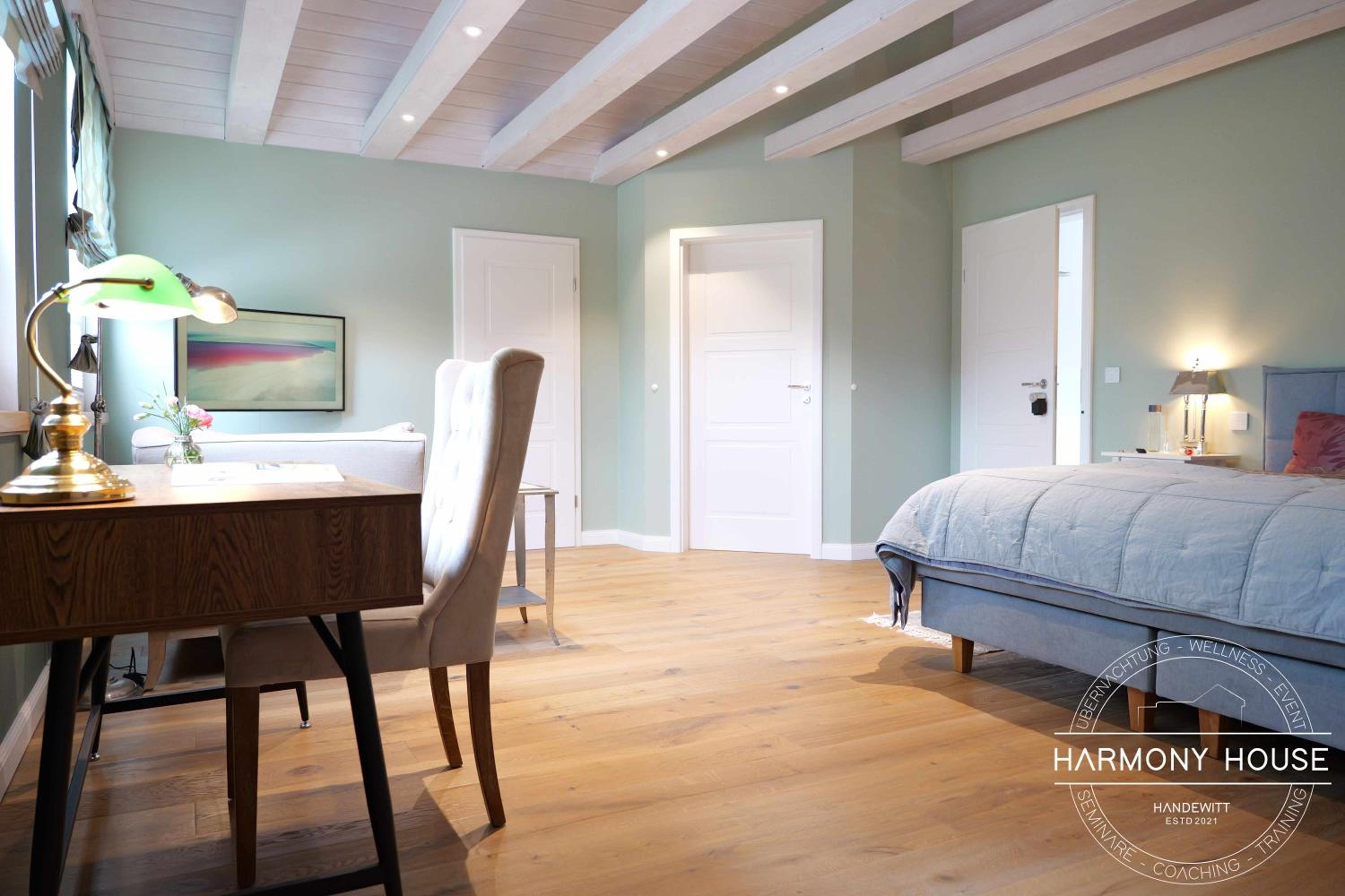 Large Double Room - Photo 13