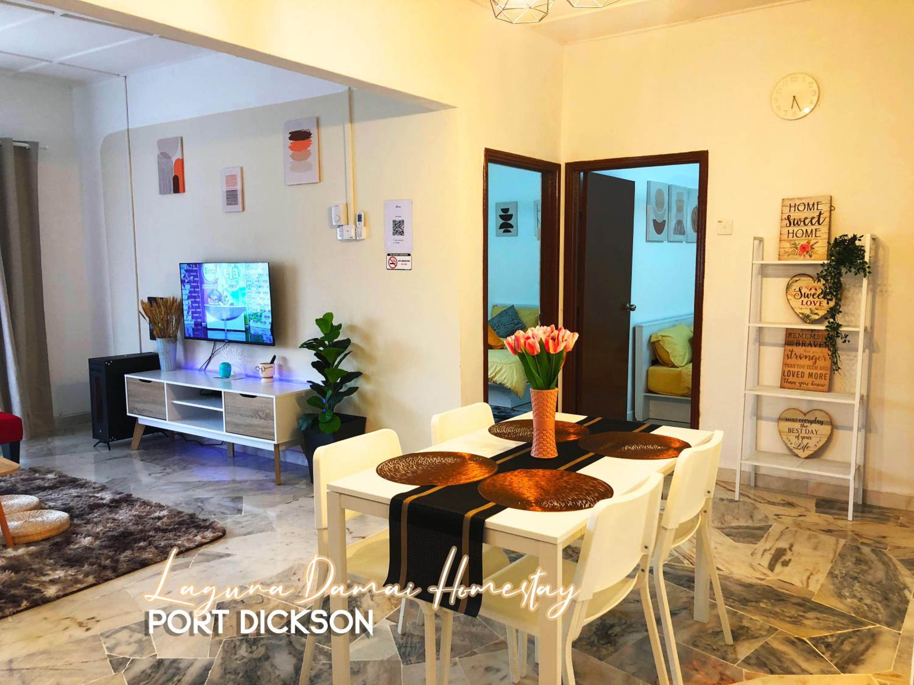 Three-Bedroom Apartment with View photo 3