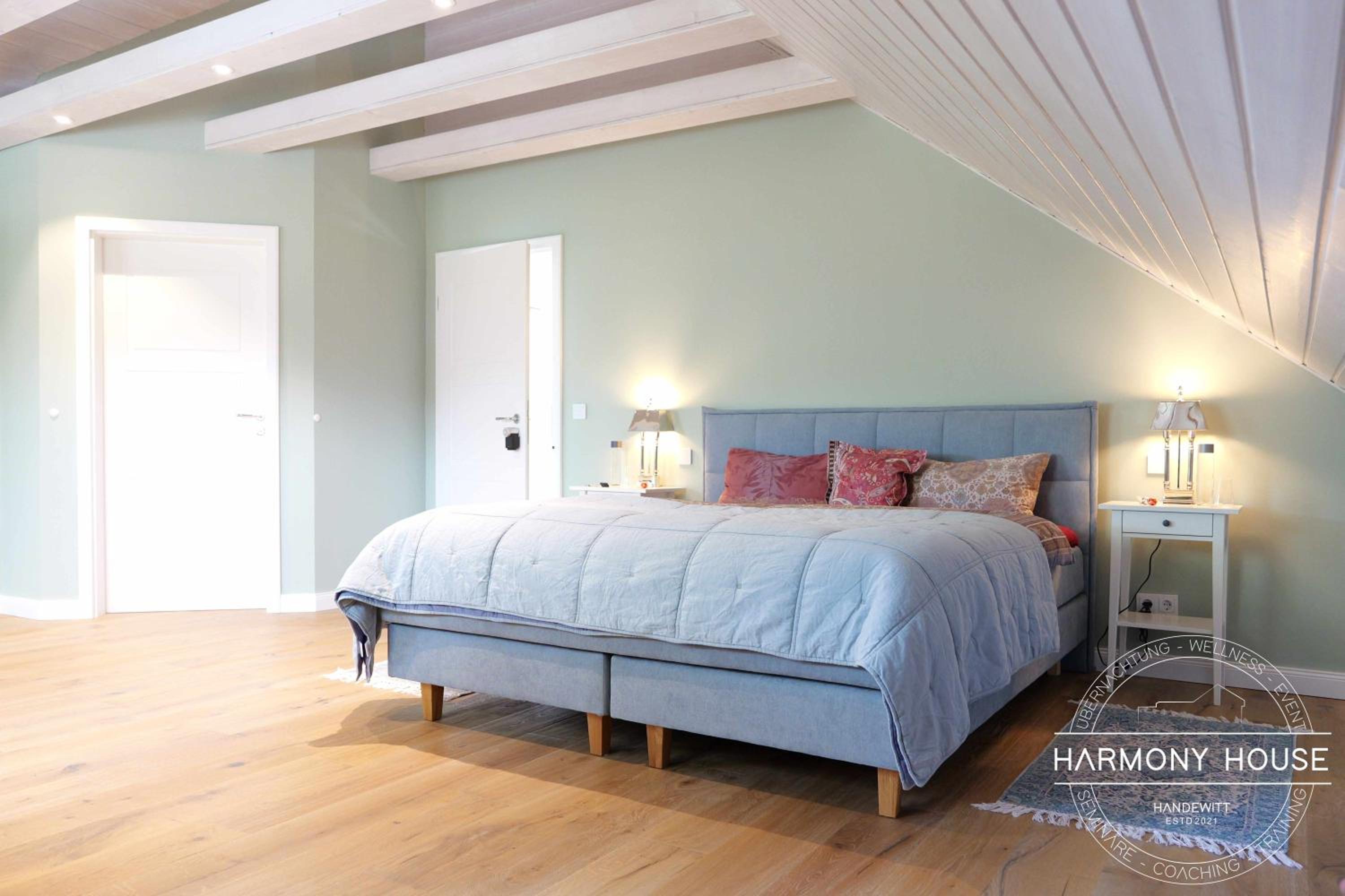 Large Double Room - Photo 12