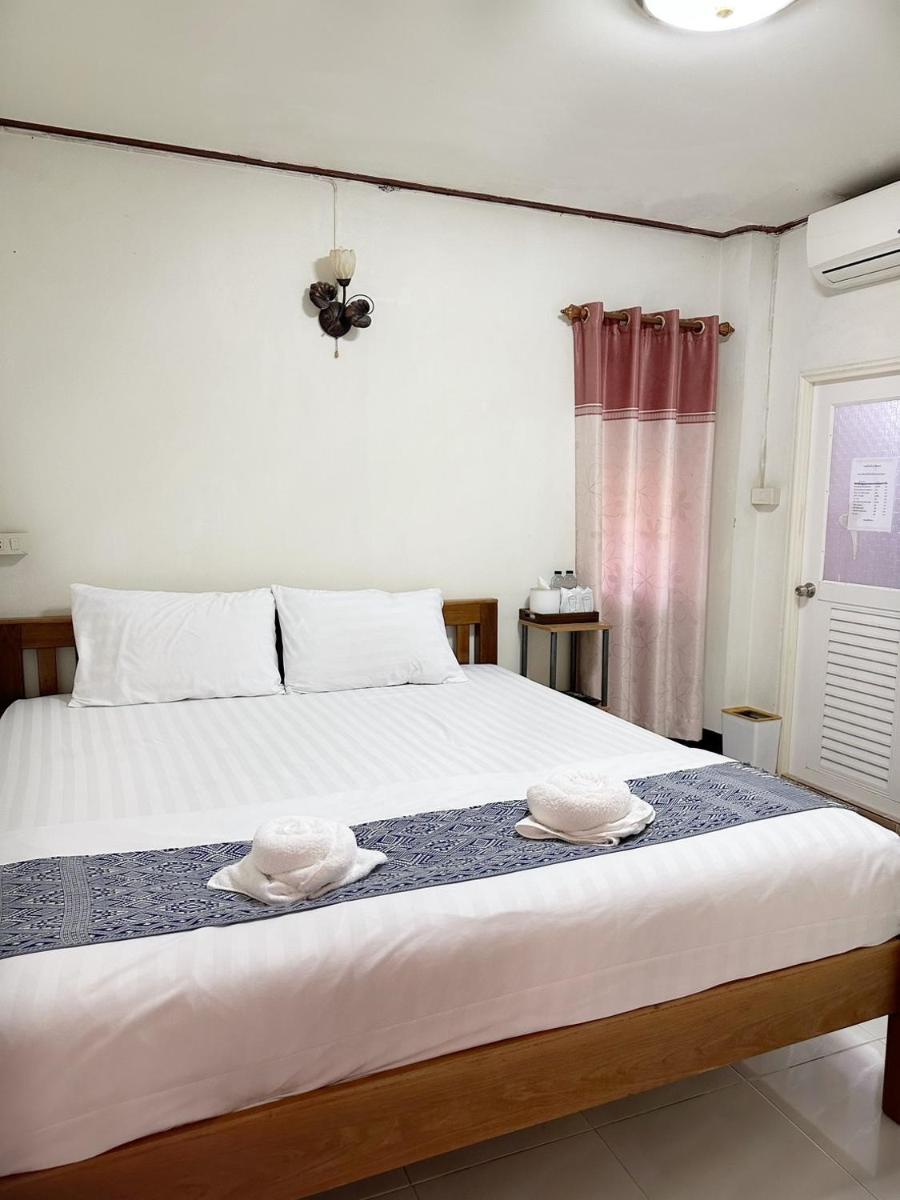 Double Room - Photo 7