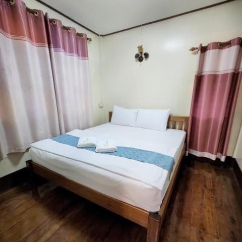Standard Double Room with Shared Bathroom photo 1