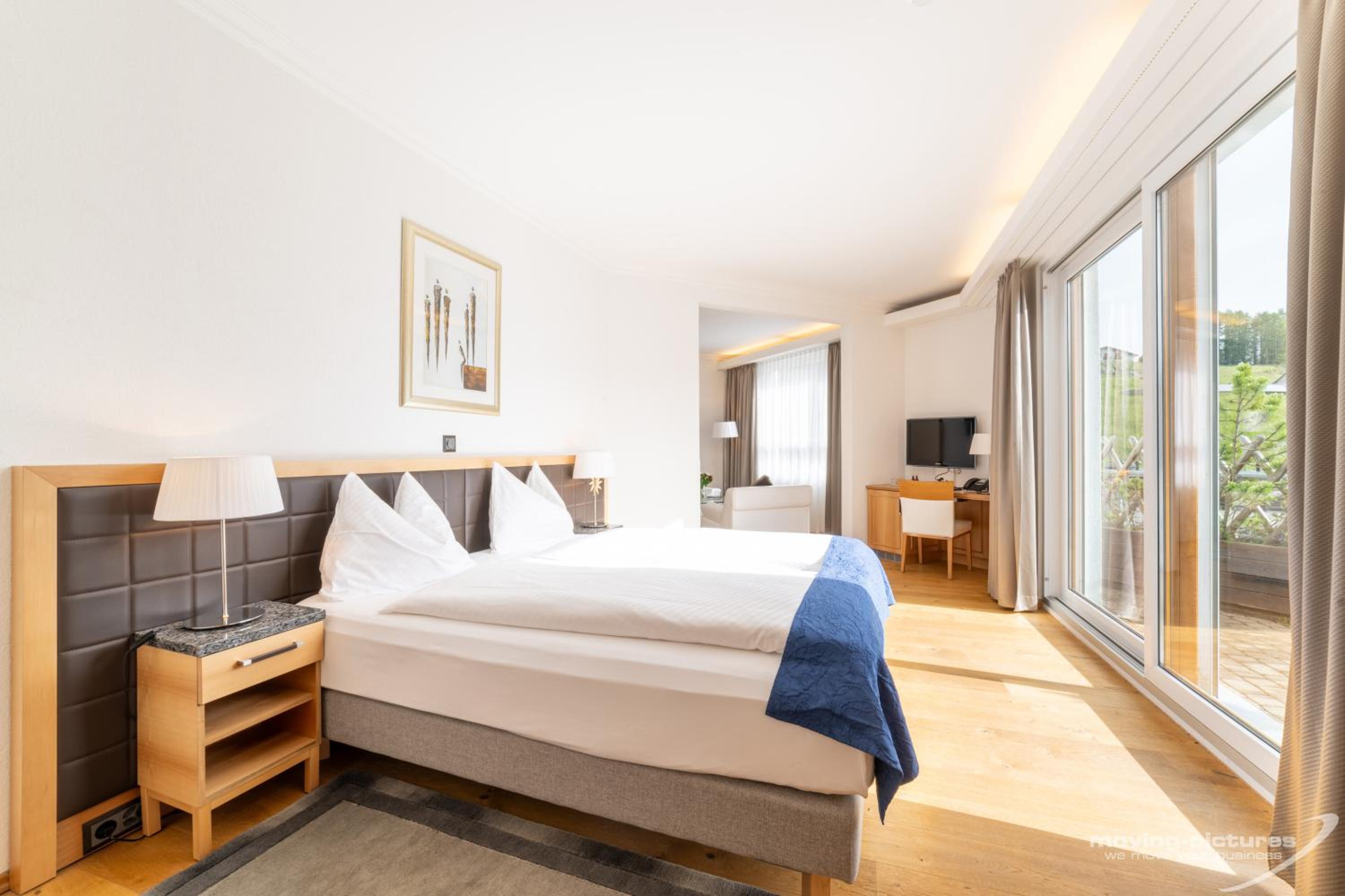 Suite - partially with balcony