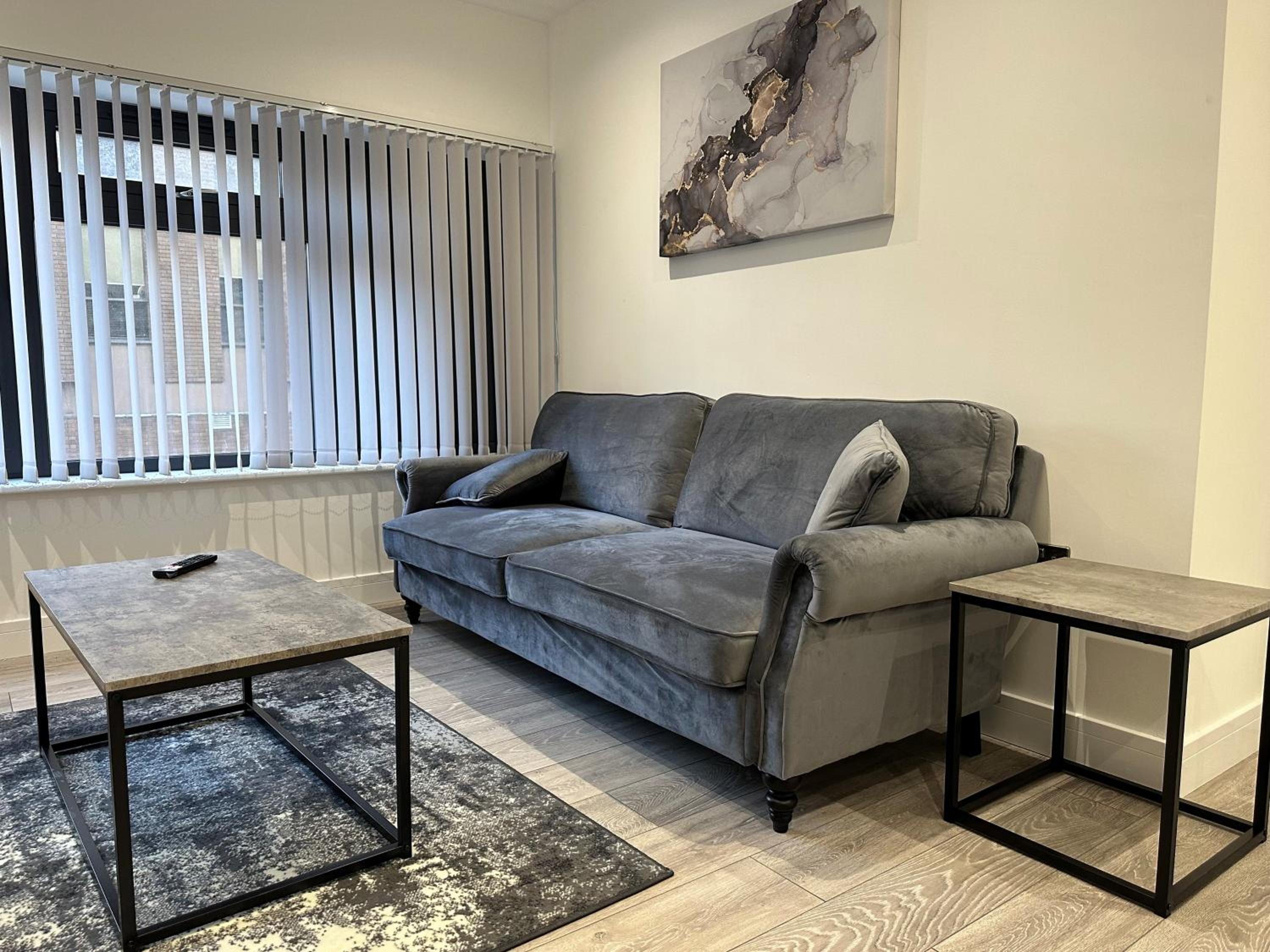 One-Bedroom Apartment photo 2