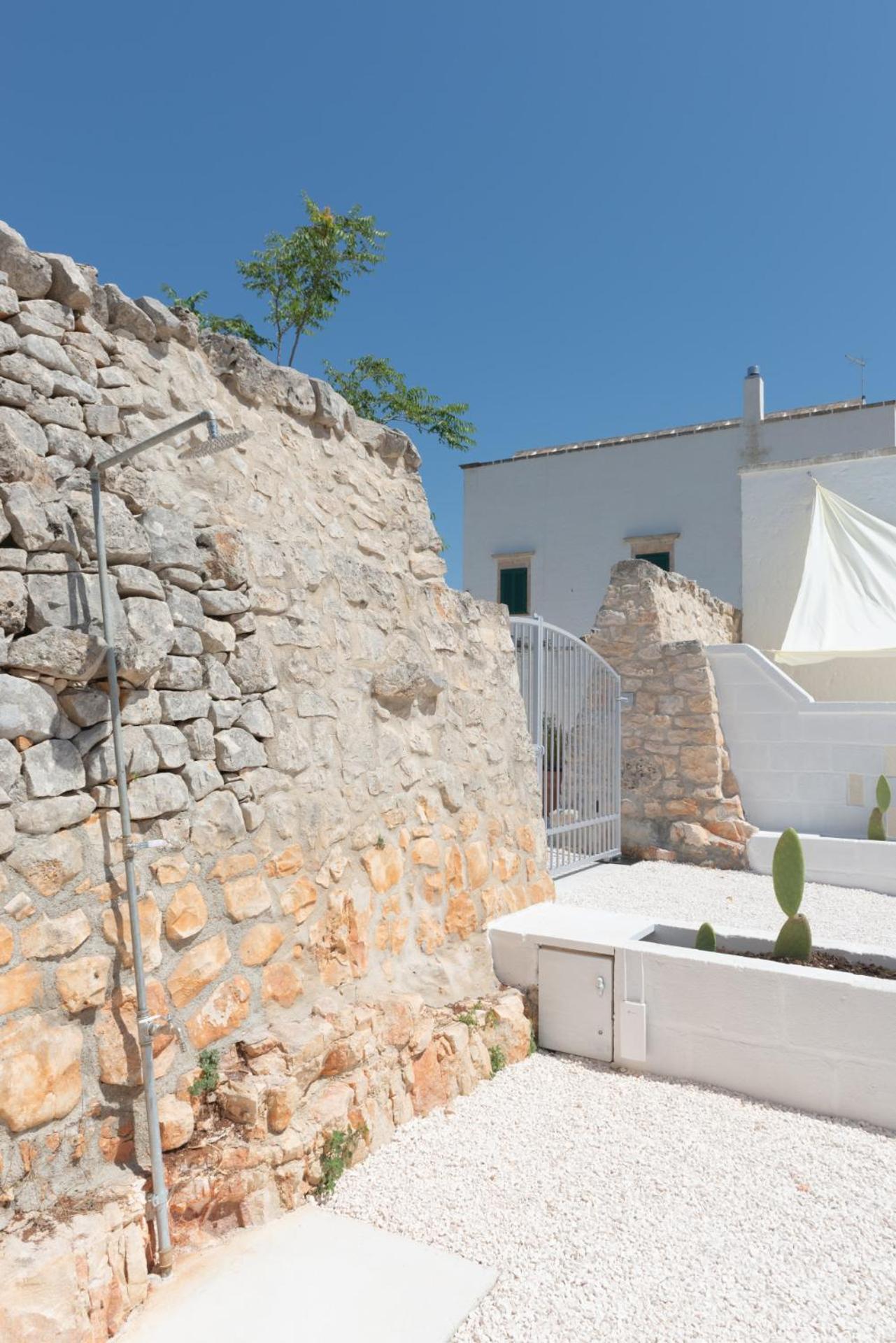 Villa photo 3
