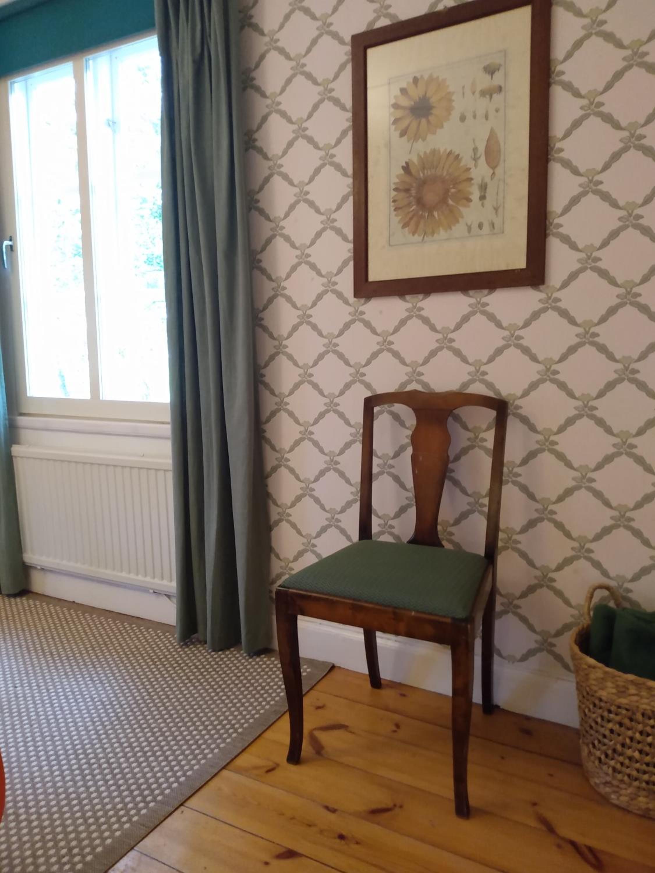 Double or Twin Room with Shared Bathroom photo 1