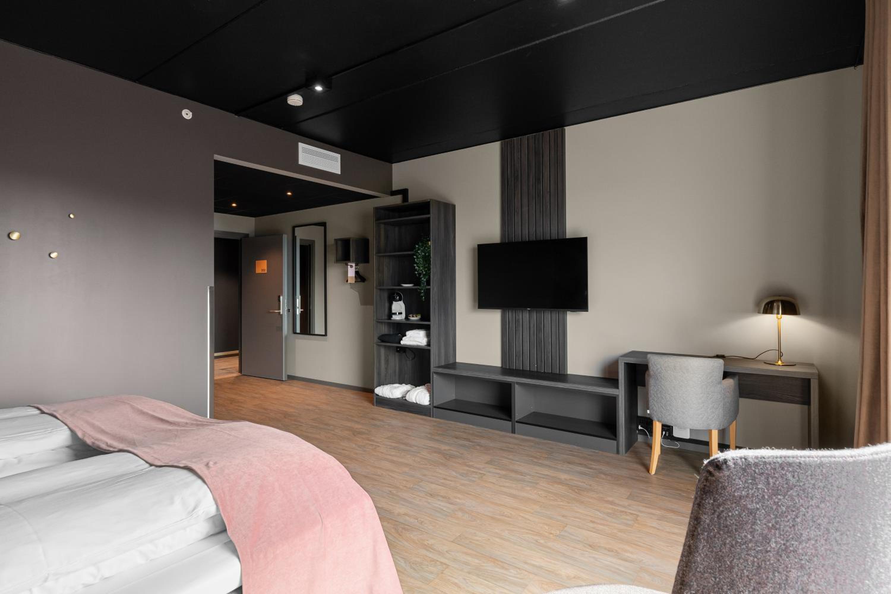 Queen Room - Disability Access