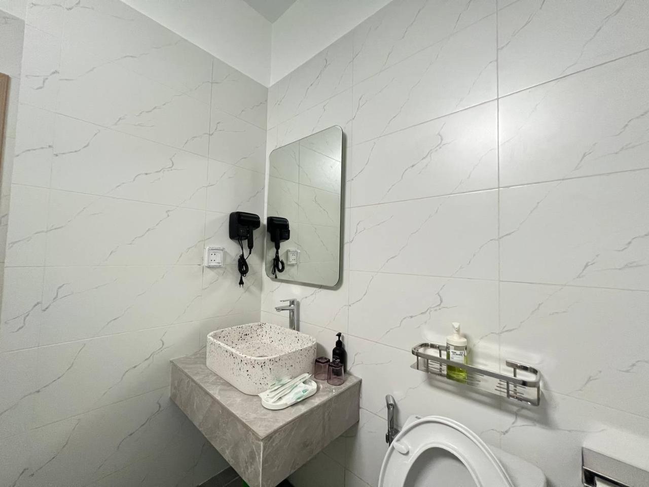Standard Twin Room with Garden View - Photo 2