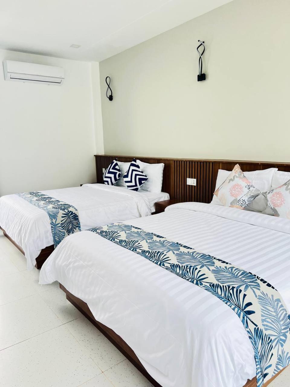 Standard Twin Room with Garden View - Photo 4
