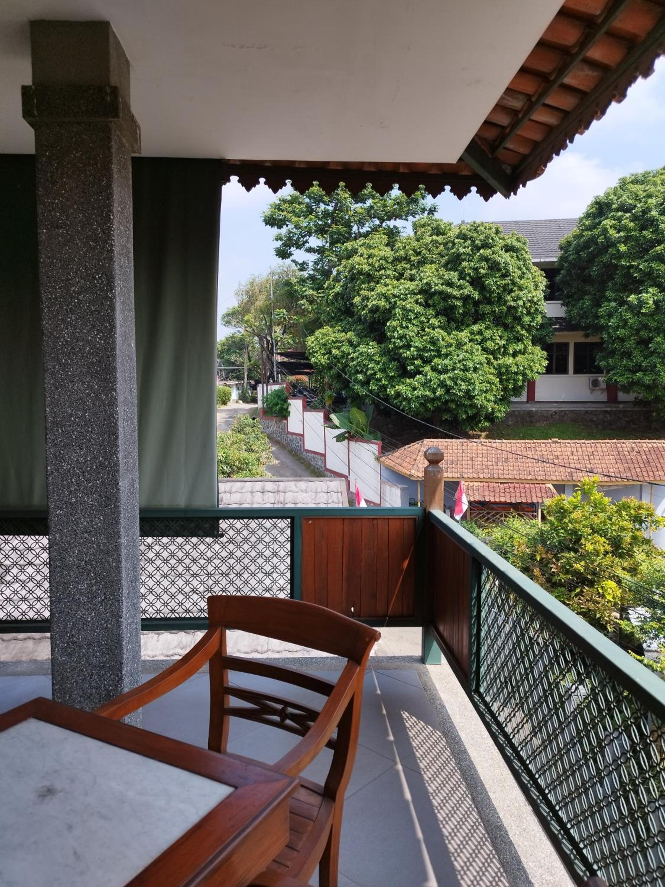 Twin Room with Balcony - Photo 3