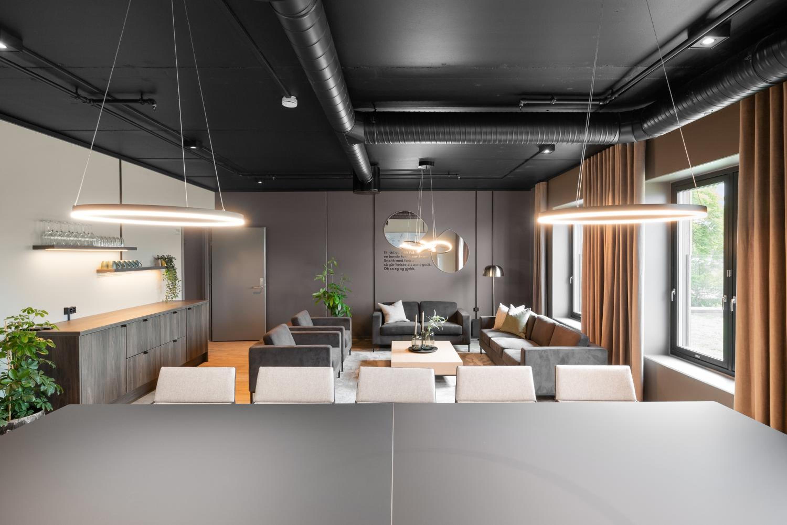 Superior Suite - Photo 16