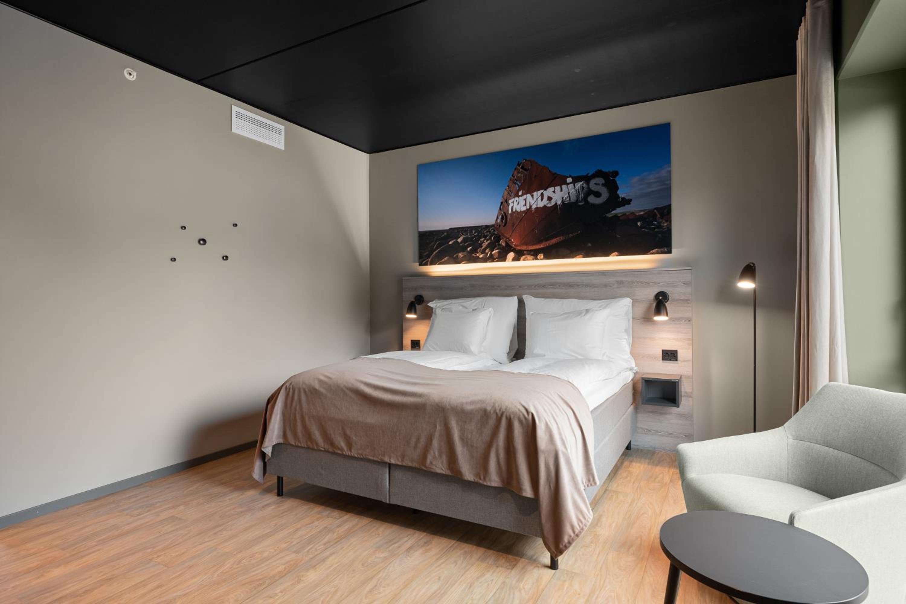 Deluxe Suite - Photo 2