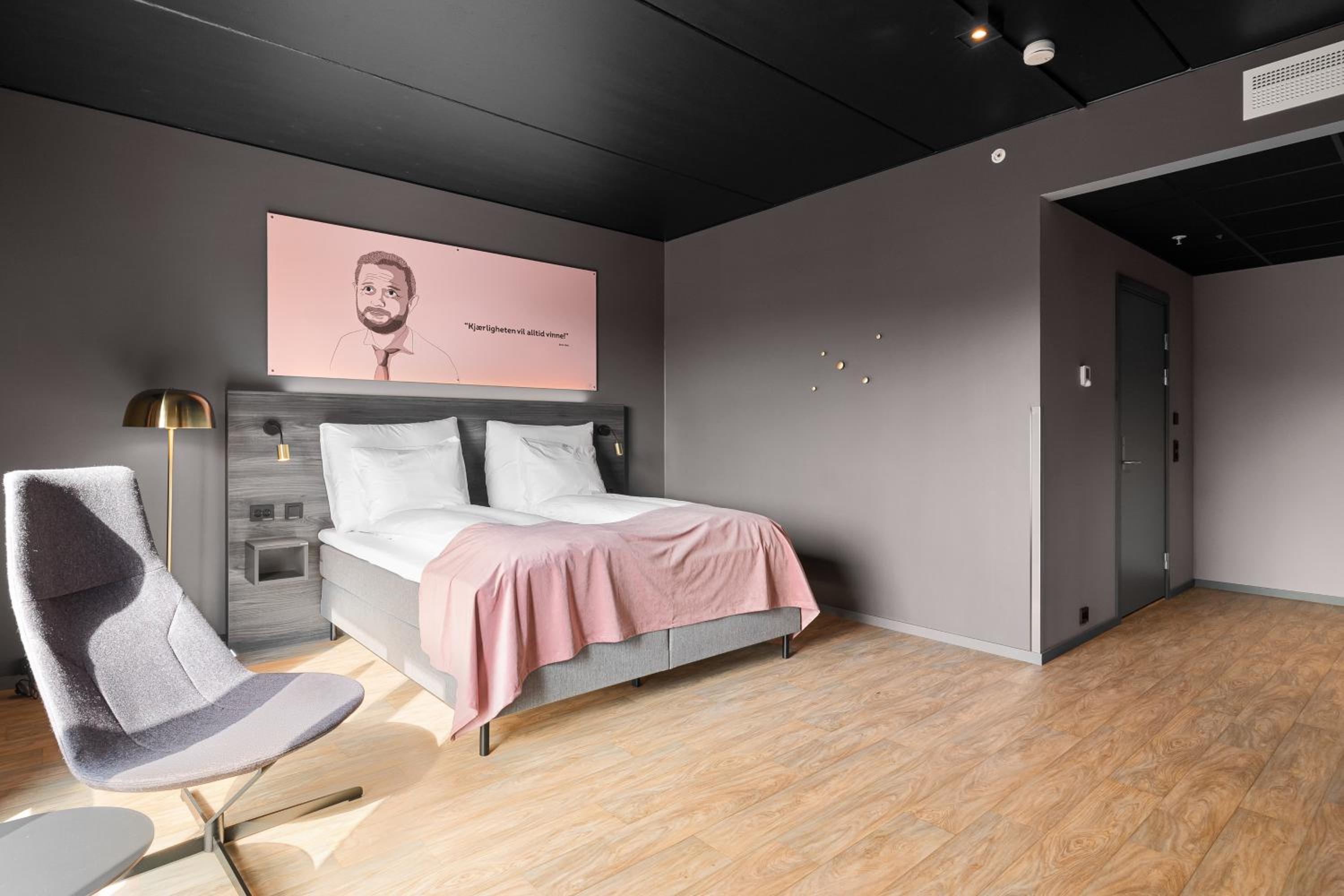 Queen Room - Disability Access photo 3