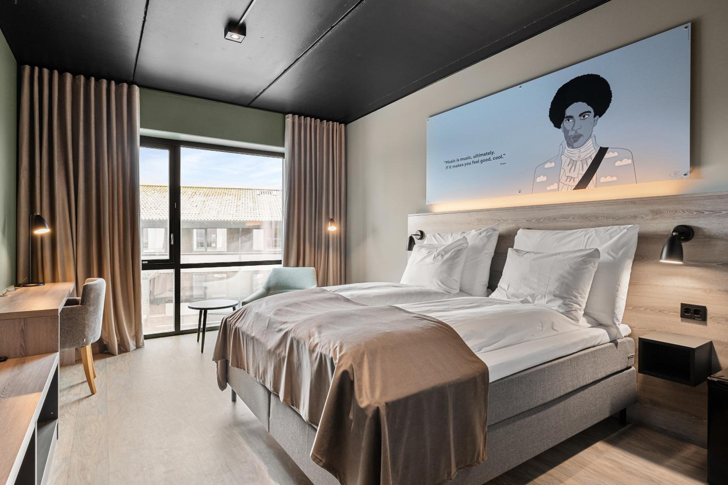 Queen Room - Photo 5