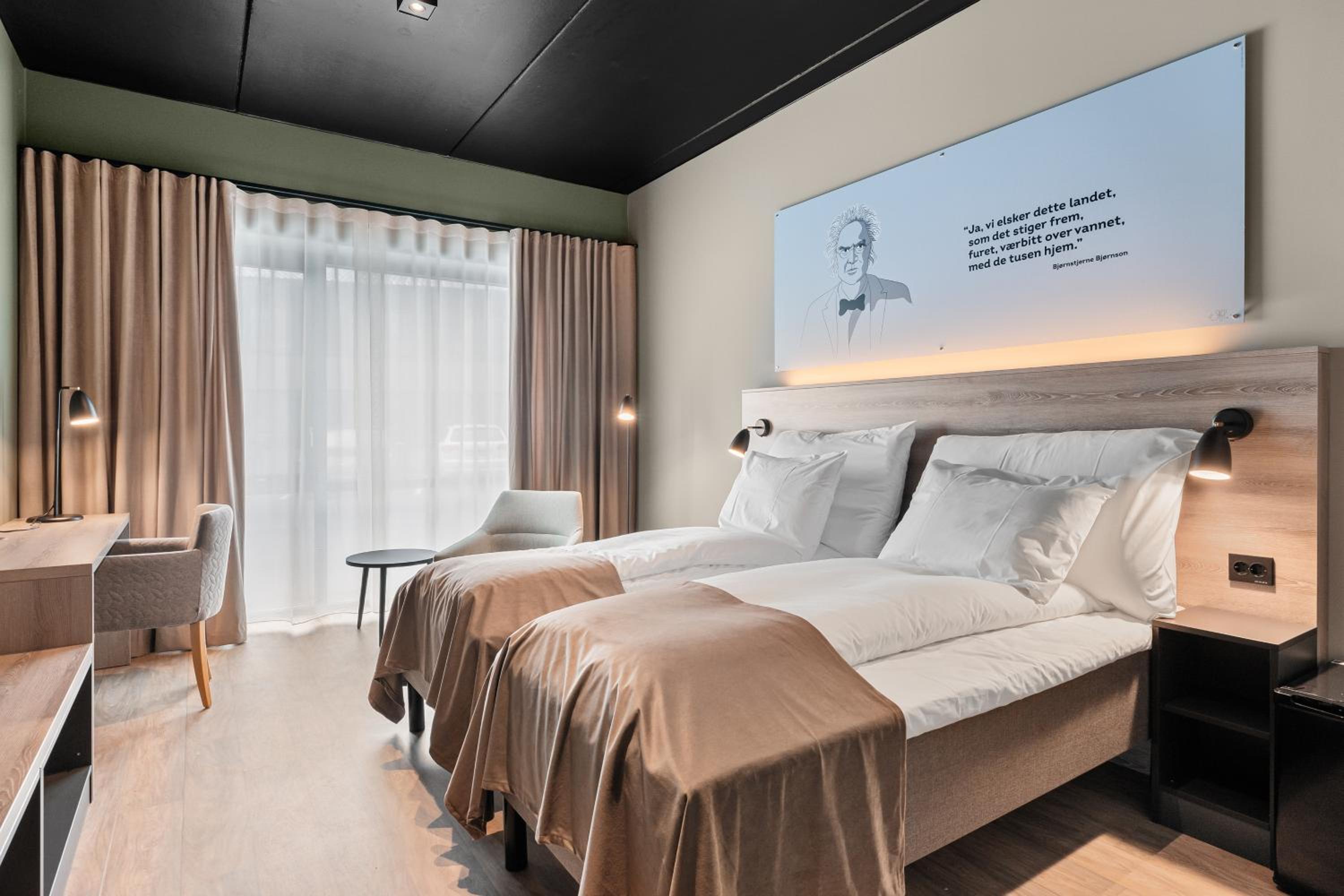 Double or Twin Room - Photo 2