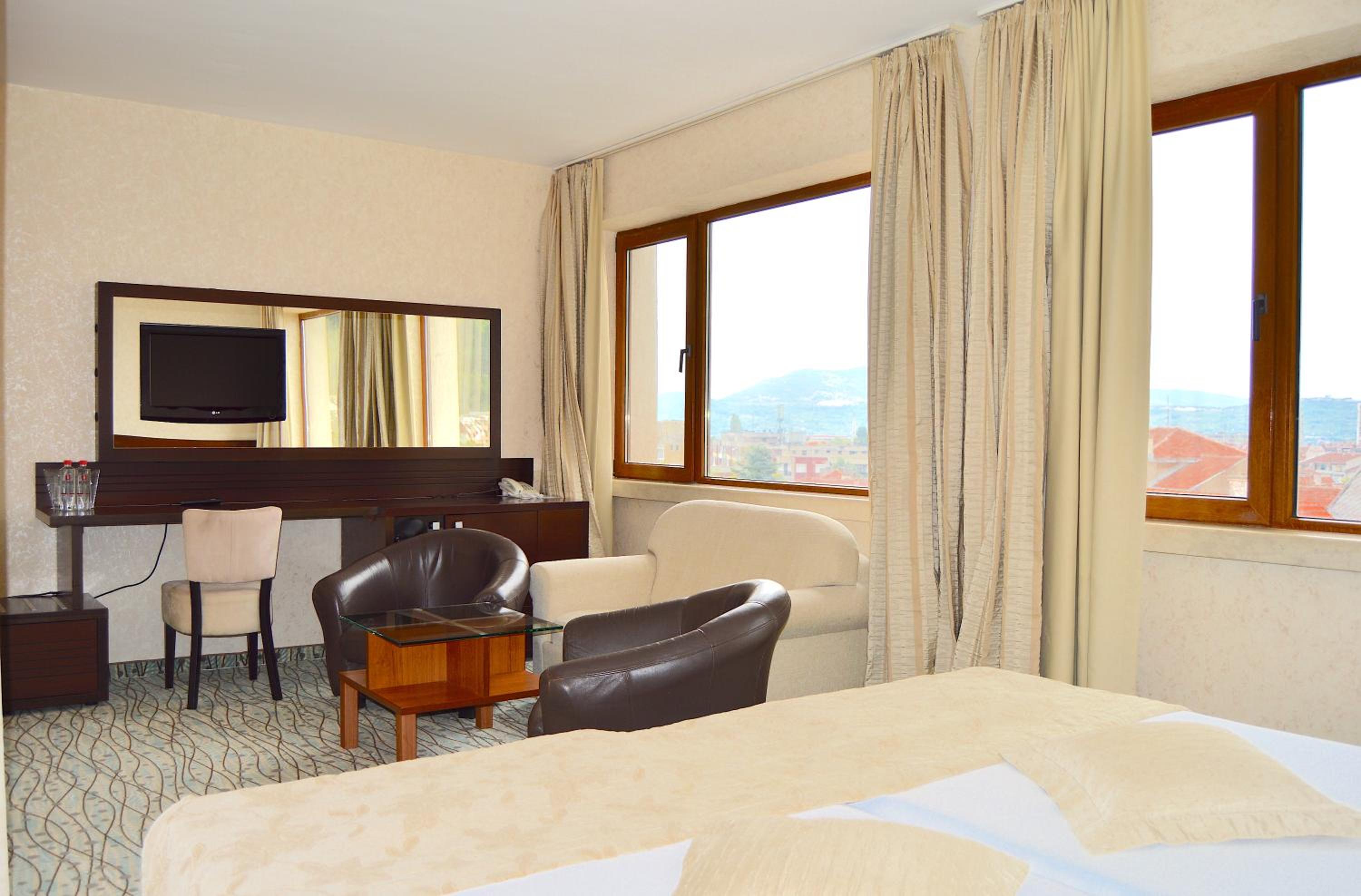 Double Room - Photo 9