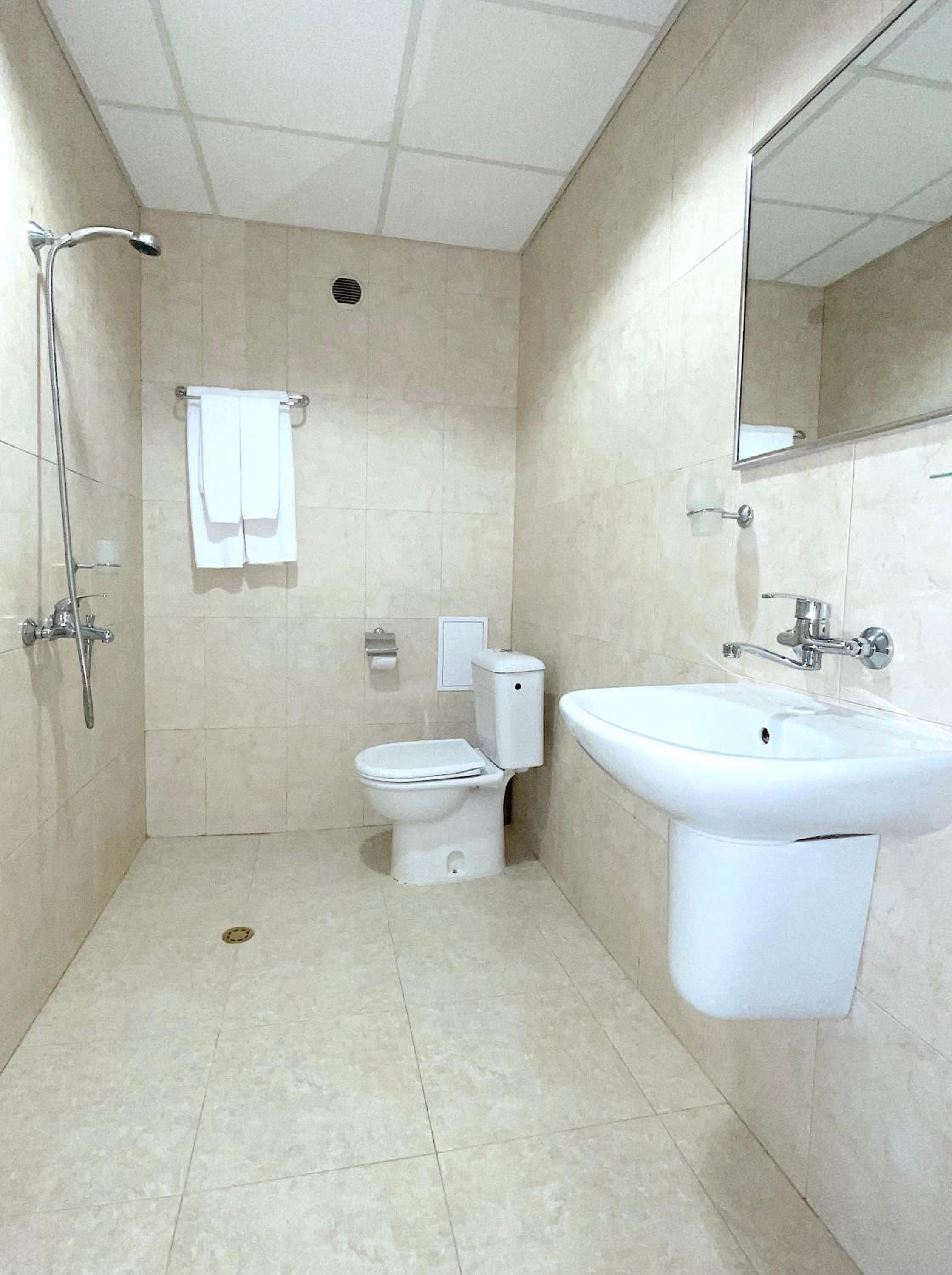 Double Room - Photo 11