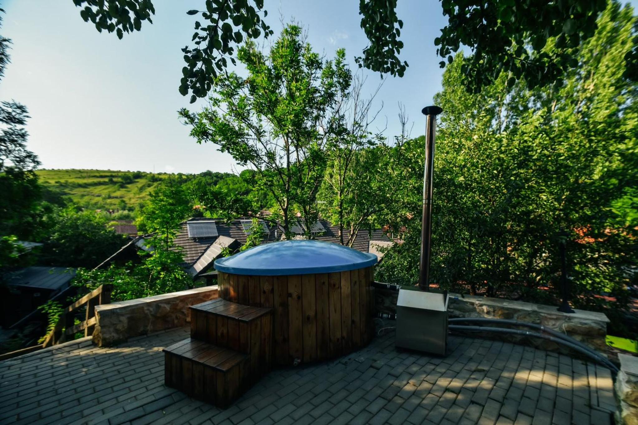 Apartment with Pool View  - Photo 5