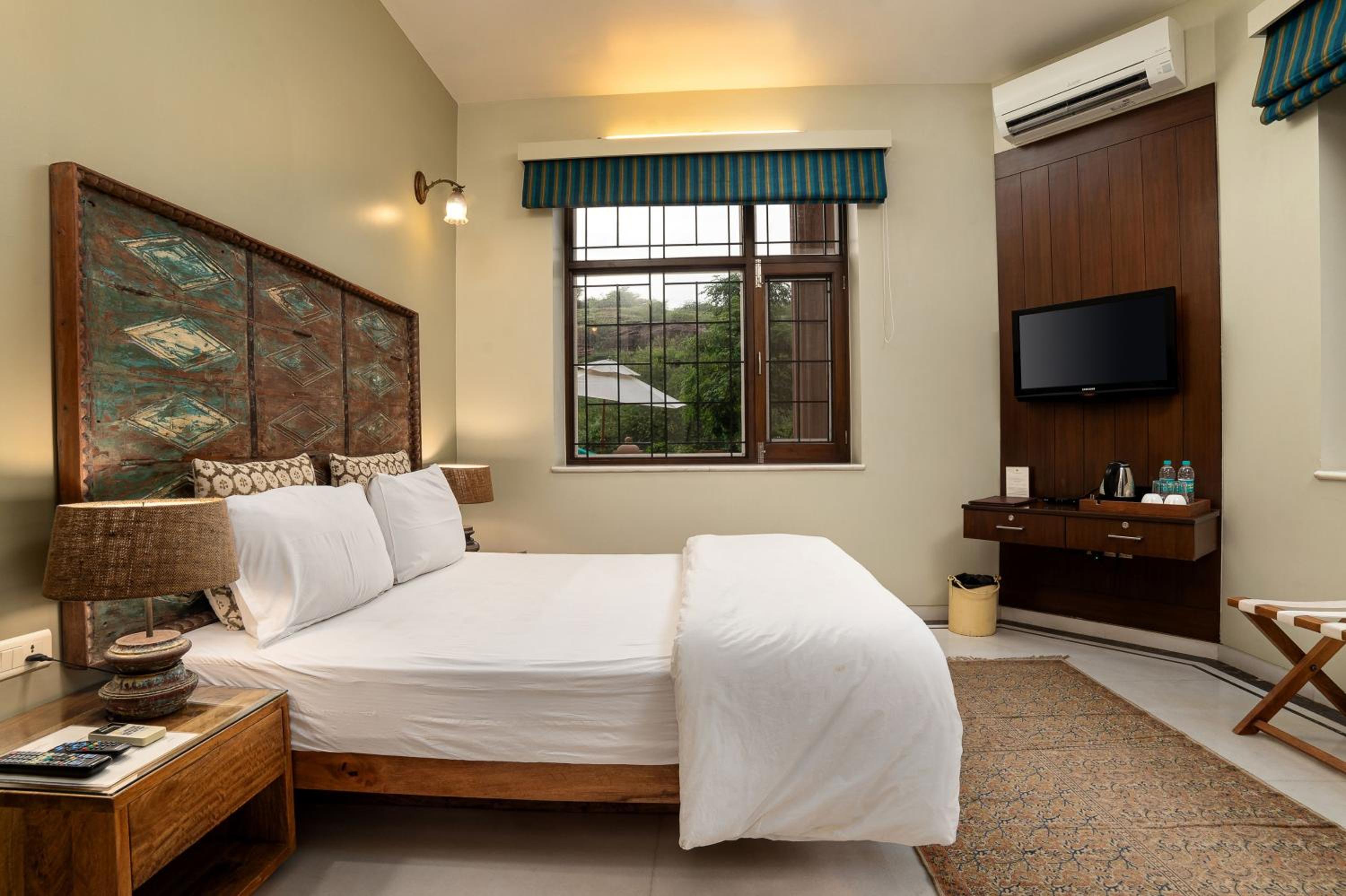 Deluxe Room on Ground Floor near Entrance photo 2