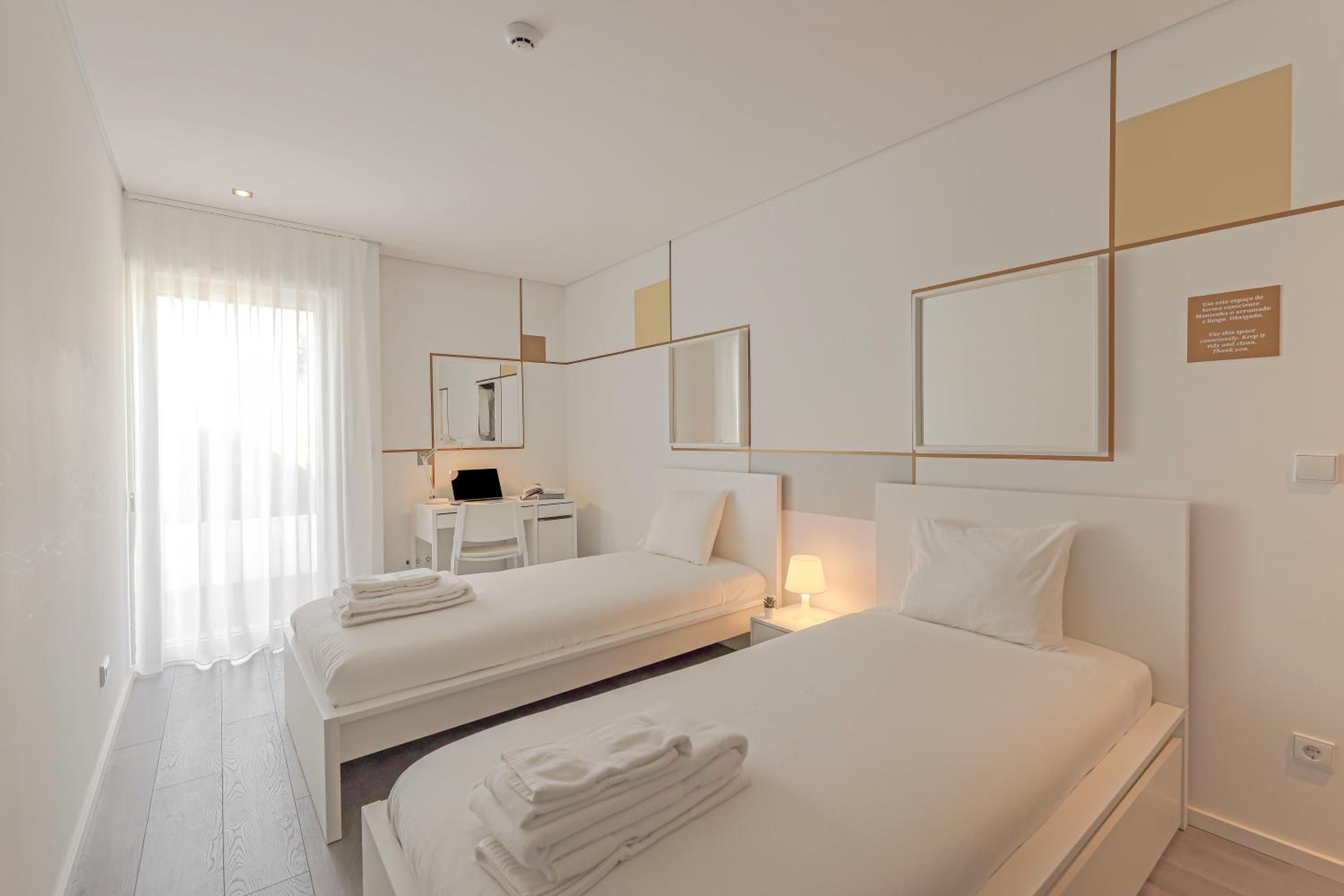 Standard Twin Room with Shared Bathroom