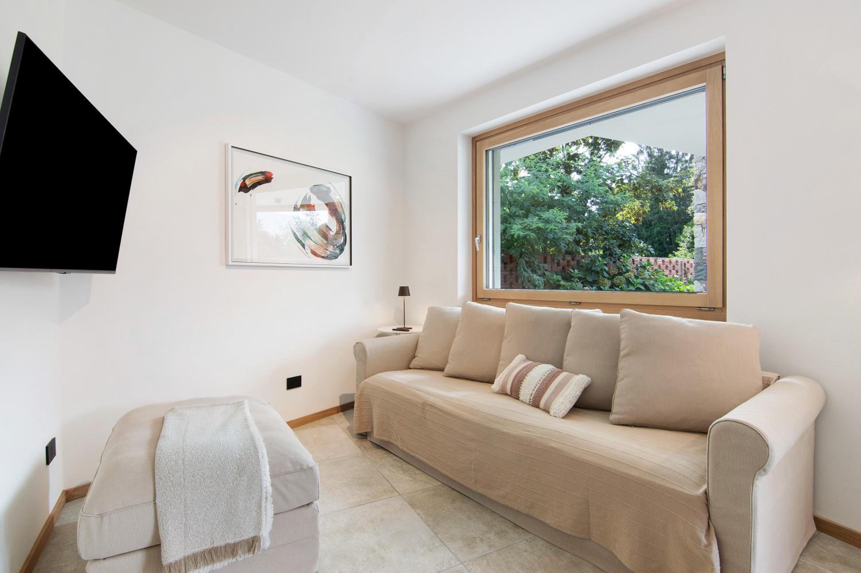 Villa with Garden View