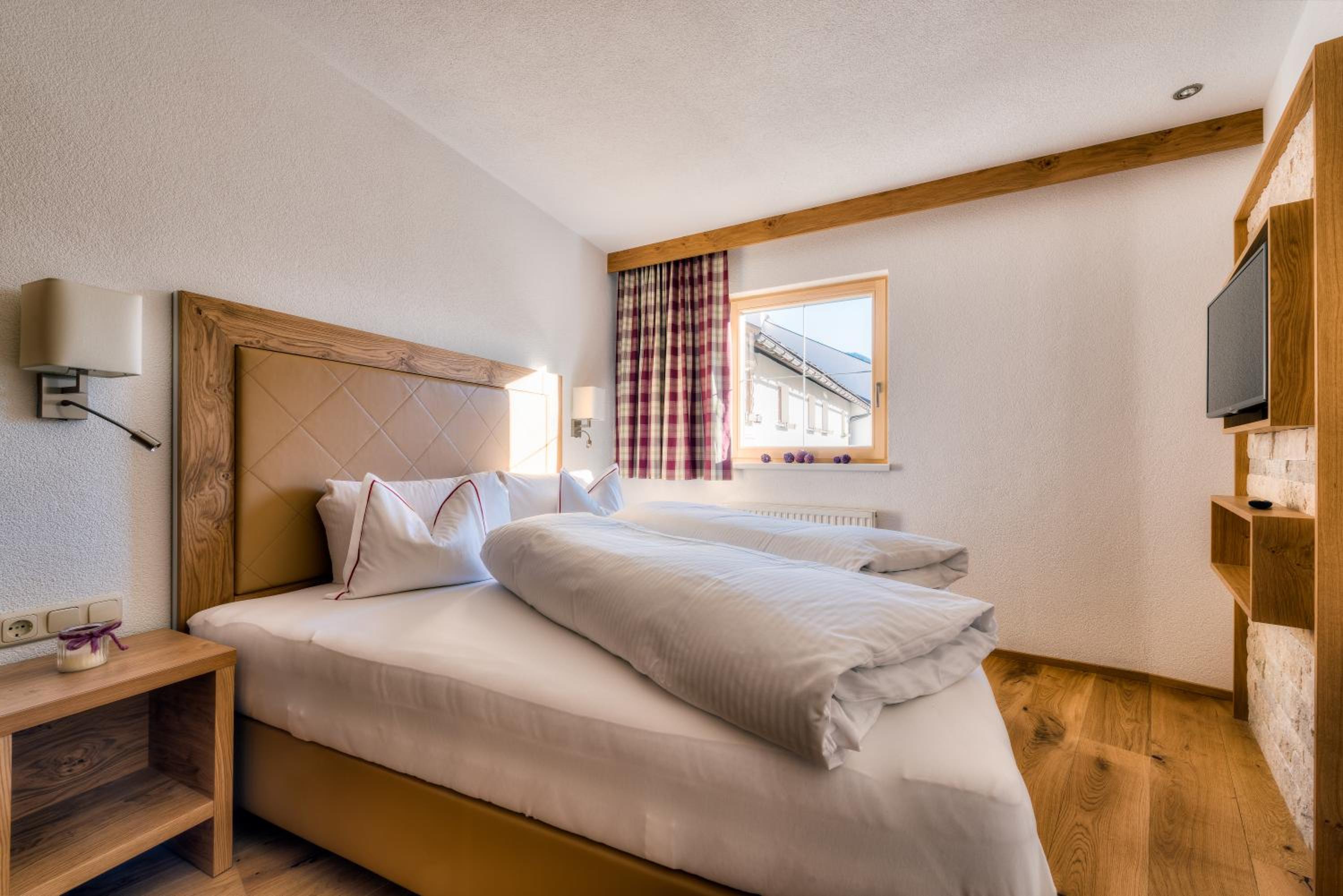 Four-Bedrooms with Balcony photo 1