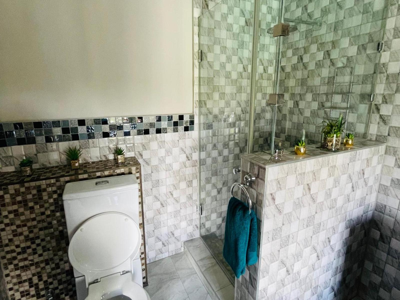 Comfort Queen Room photo 3